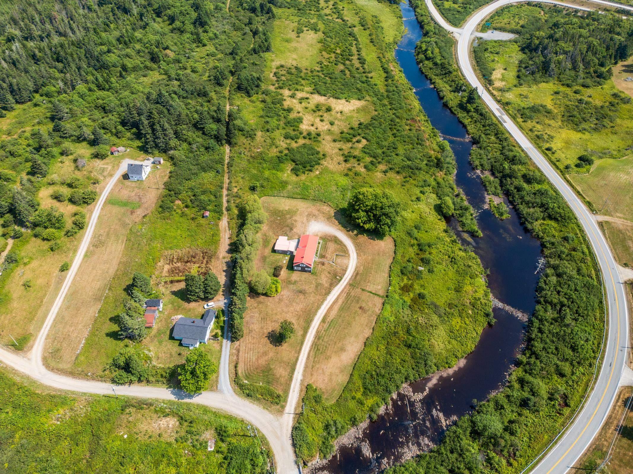 $350,000.00: 18 Riverside Lane, Salmon River