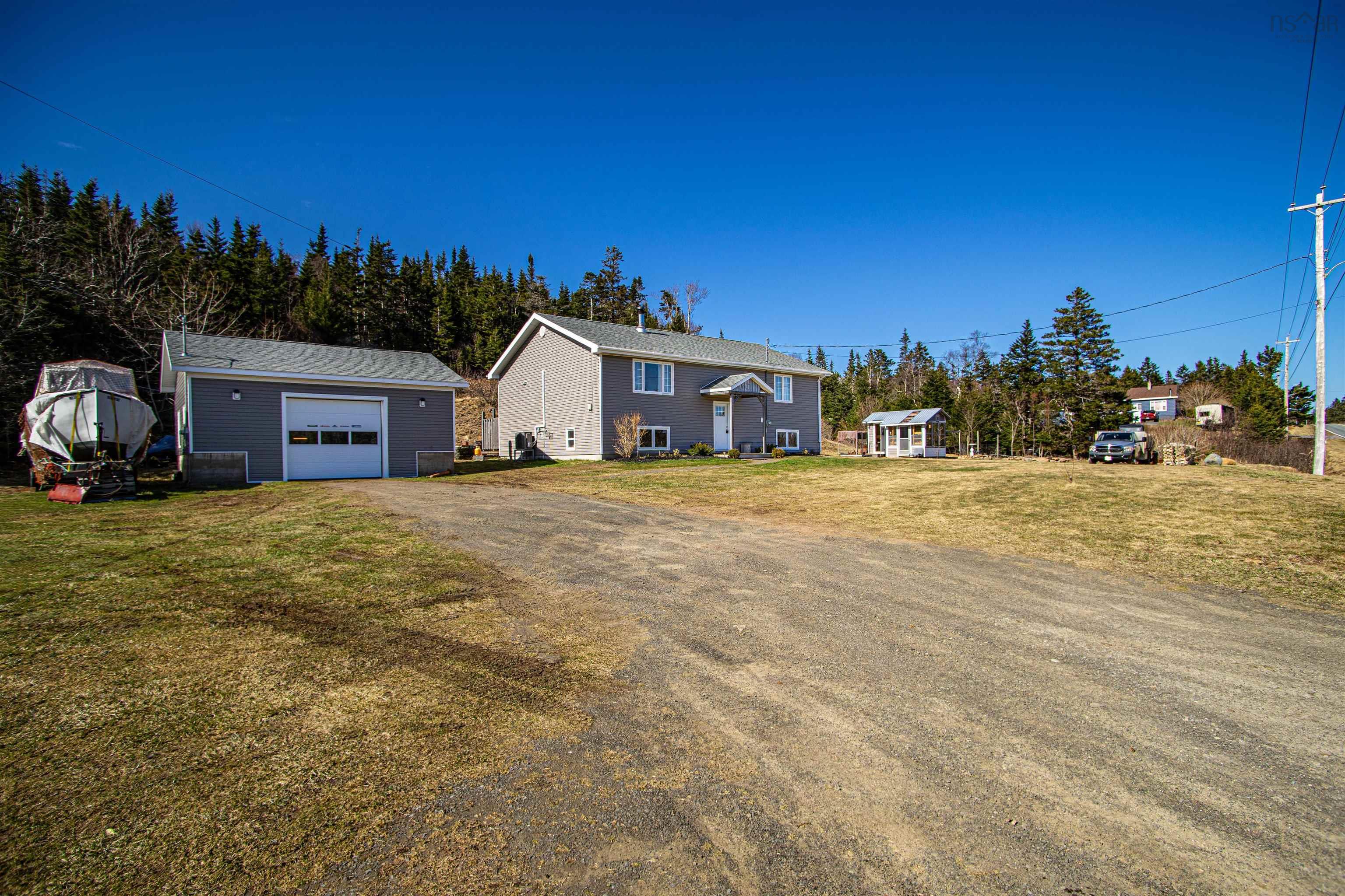 $289,000.00: 3681 Highway 217, East Ferry