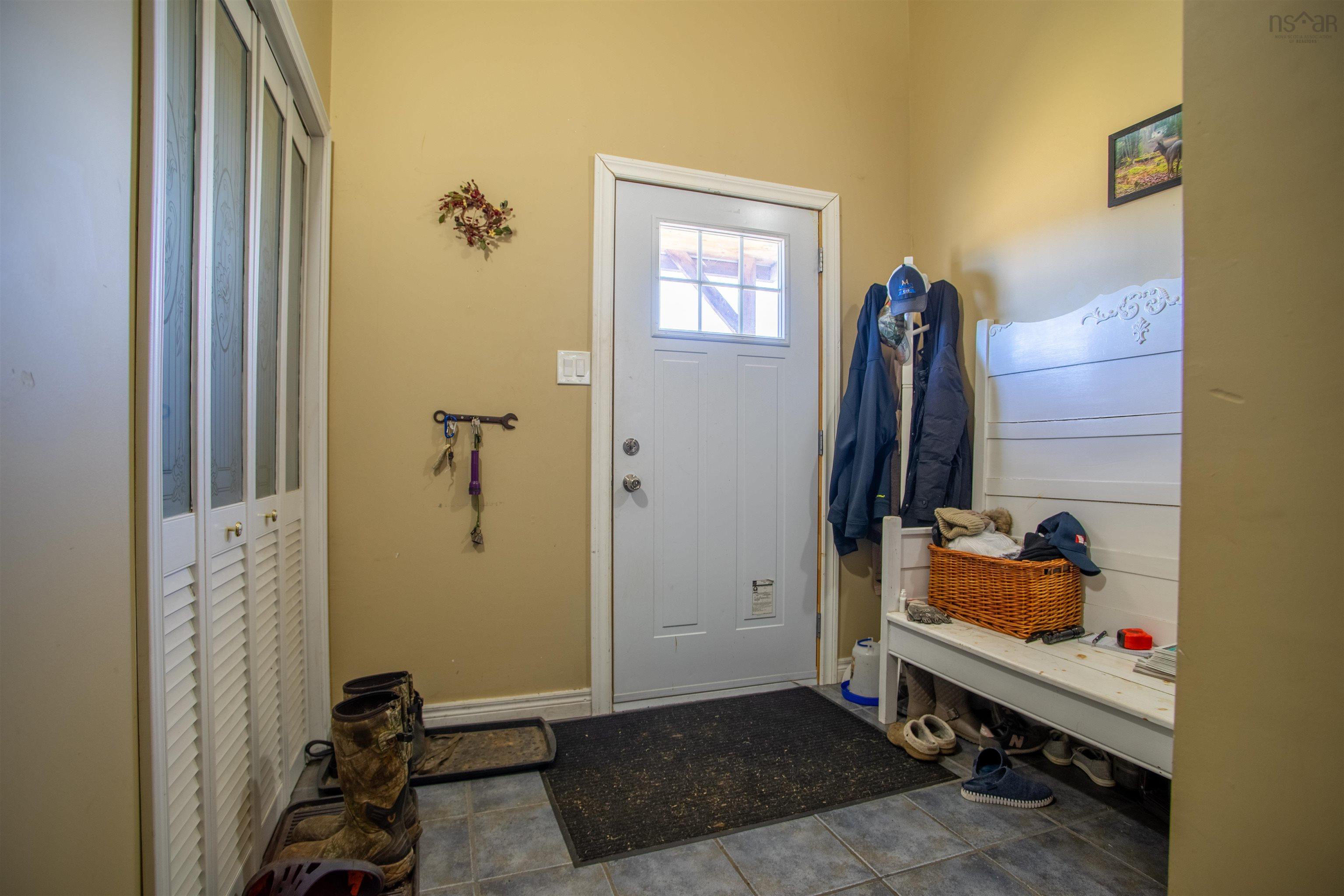 $289,000.00: 3681 Highway 217, East Ferry