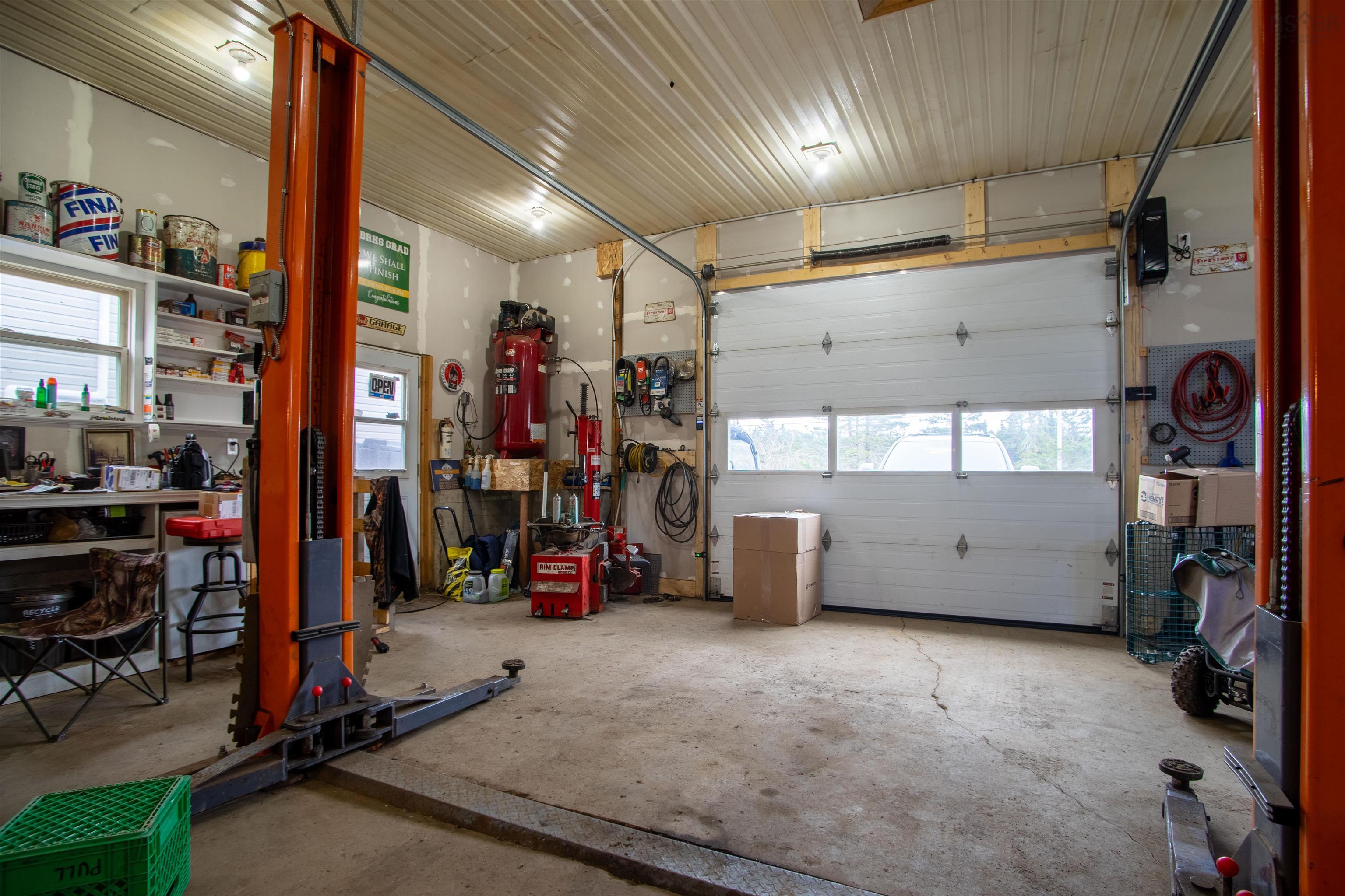 $289,000.00: 3681 Highway 217, East Ferry