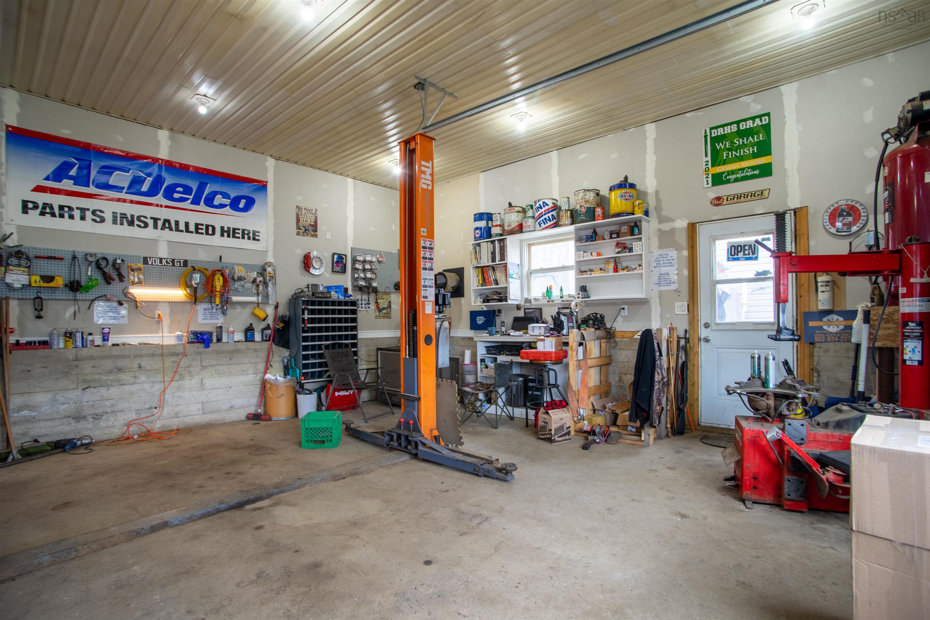 $289,000.00: 3681 Highway 217, East Ferry