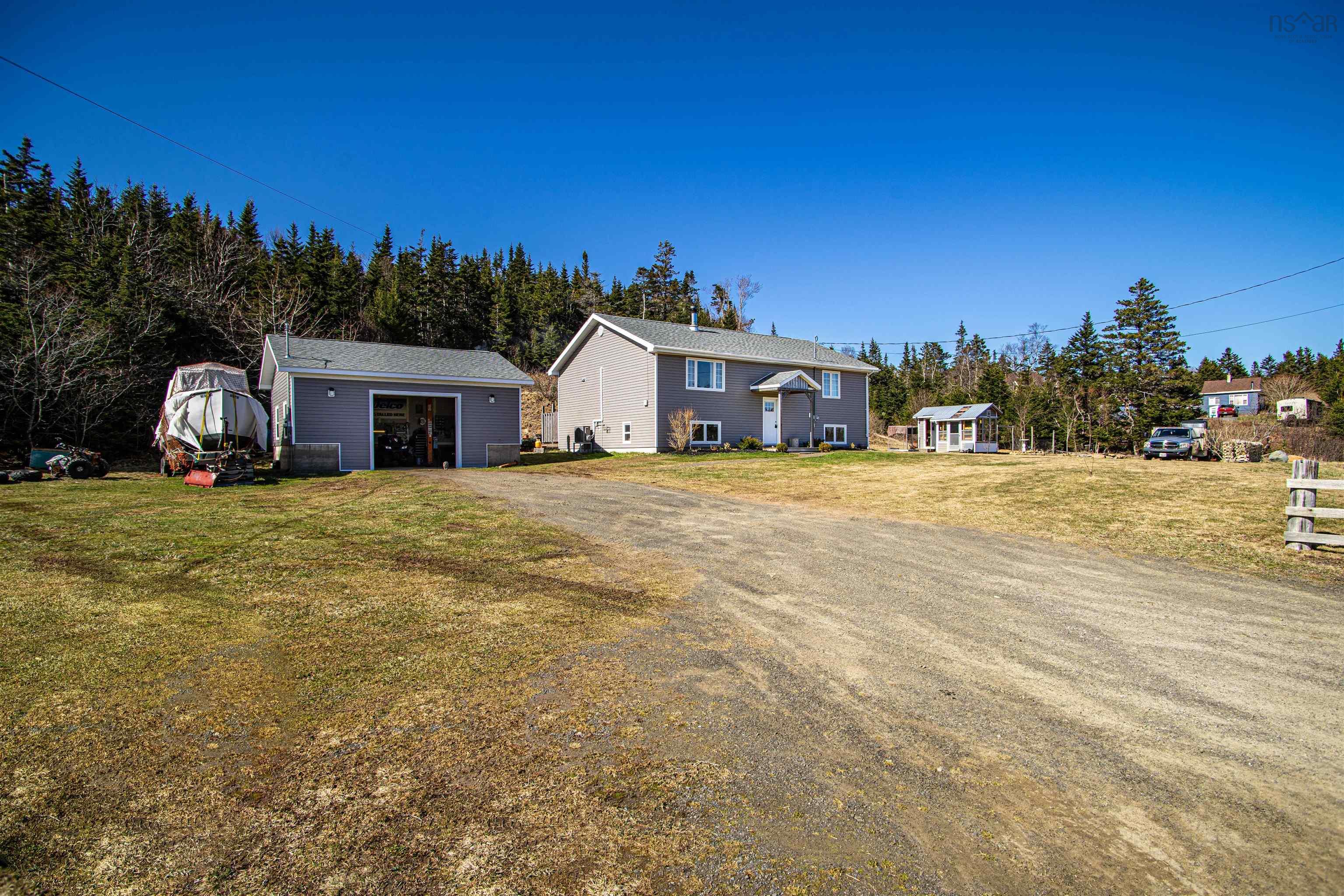 $289,000.00: 3681 Highway 217, East Ferry