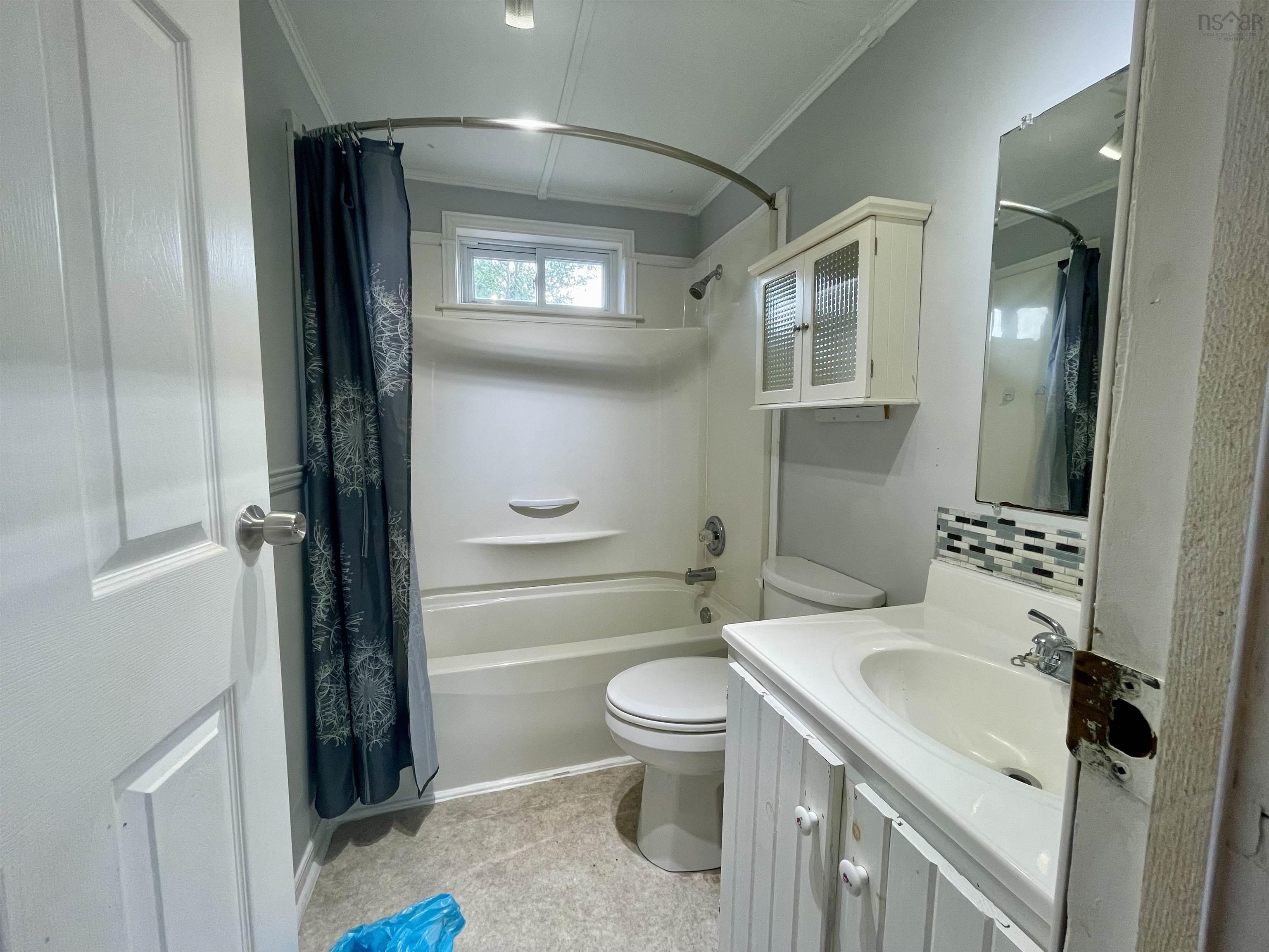 $149,900.00: 44 Chapel Street, Springhill