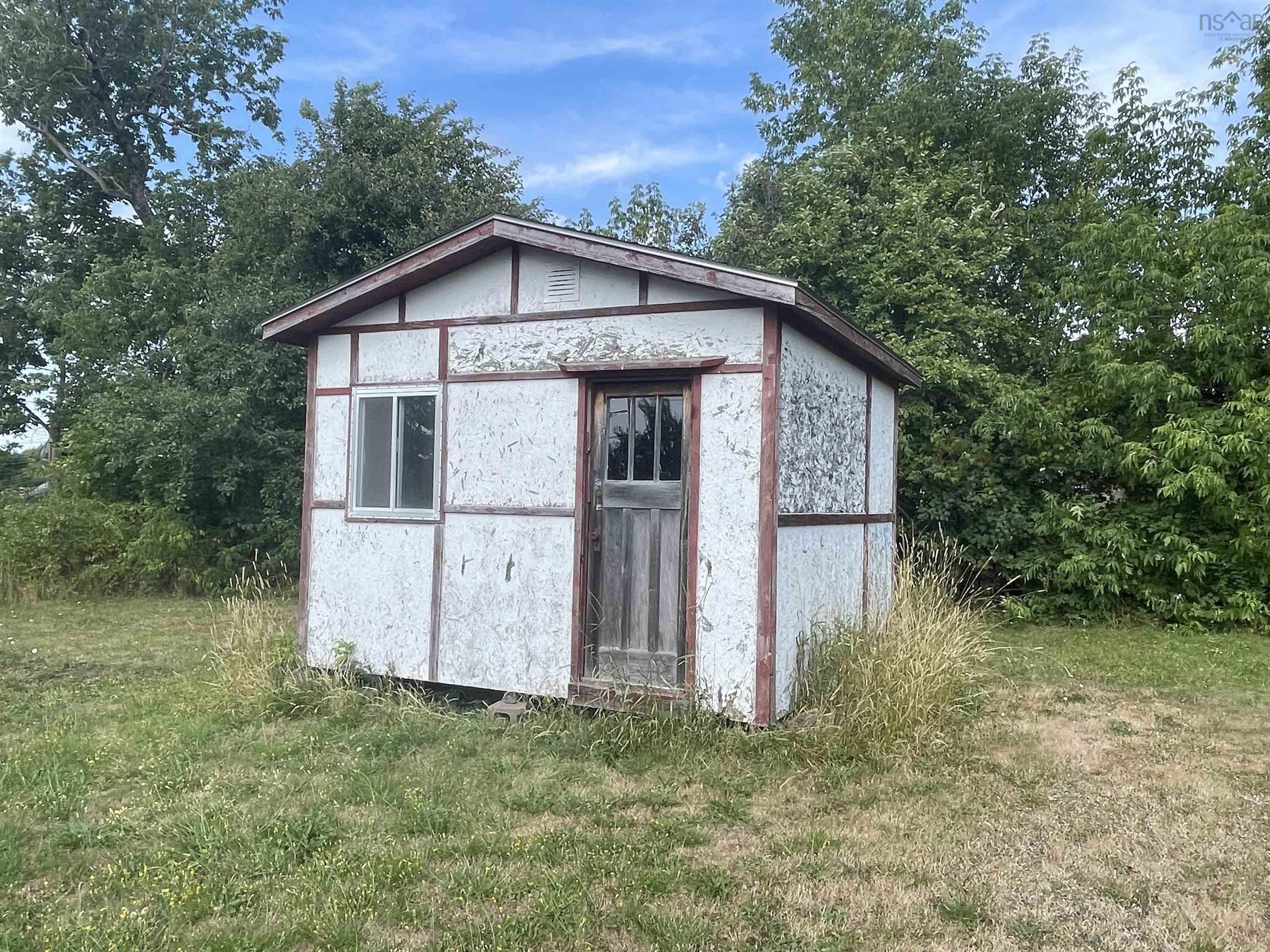 $149,900.00: 44 Chapel Street, Springhill