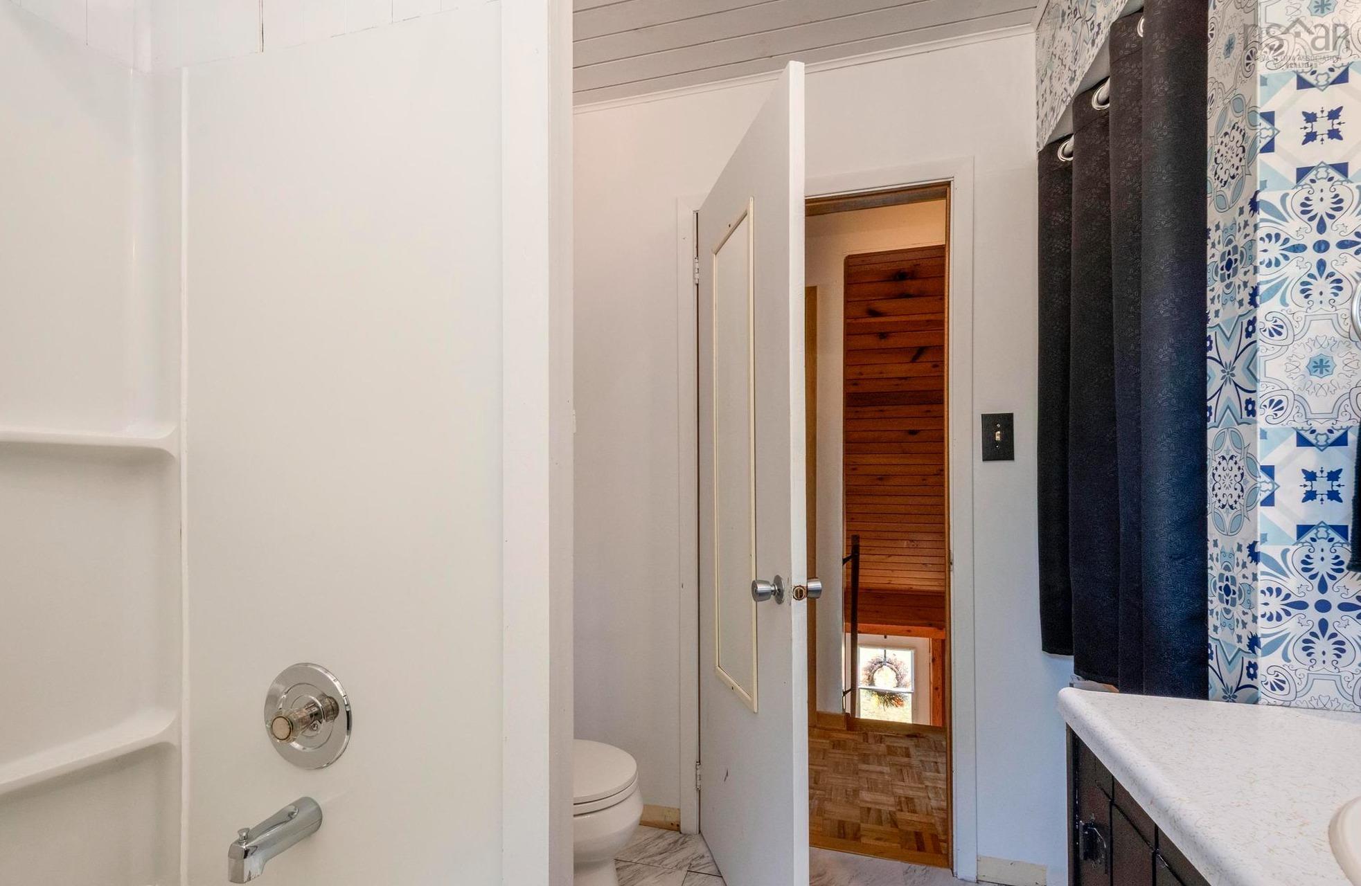 $325,000.00: 992 Marie Court, North Kentville