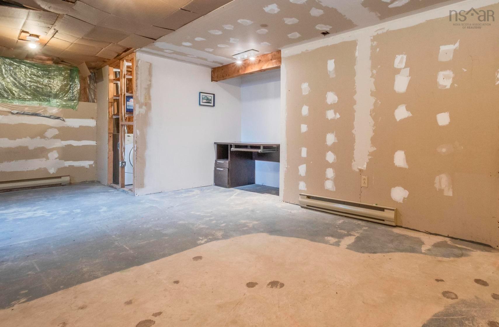 $325,000.00: 992 Marie Court, North Kentville