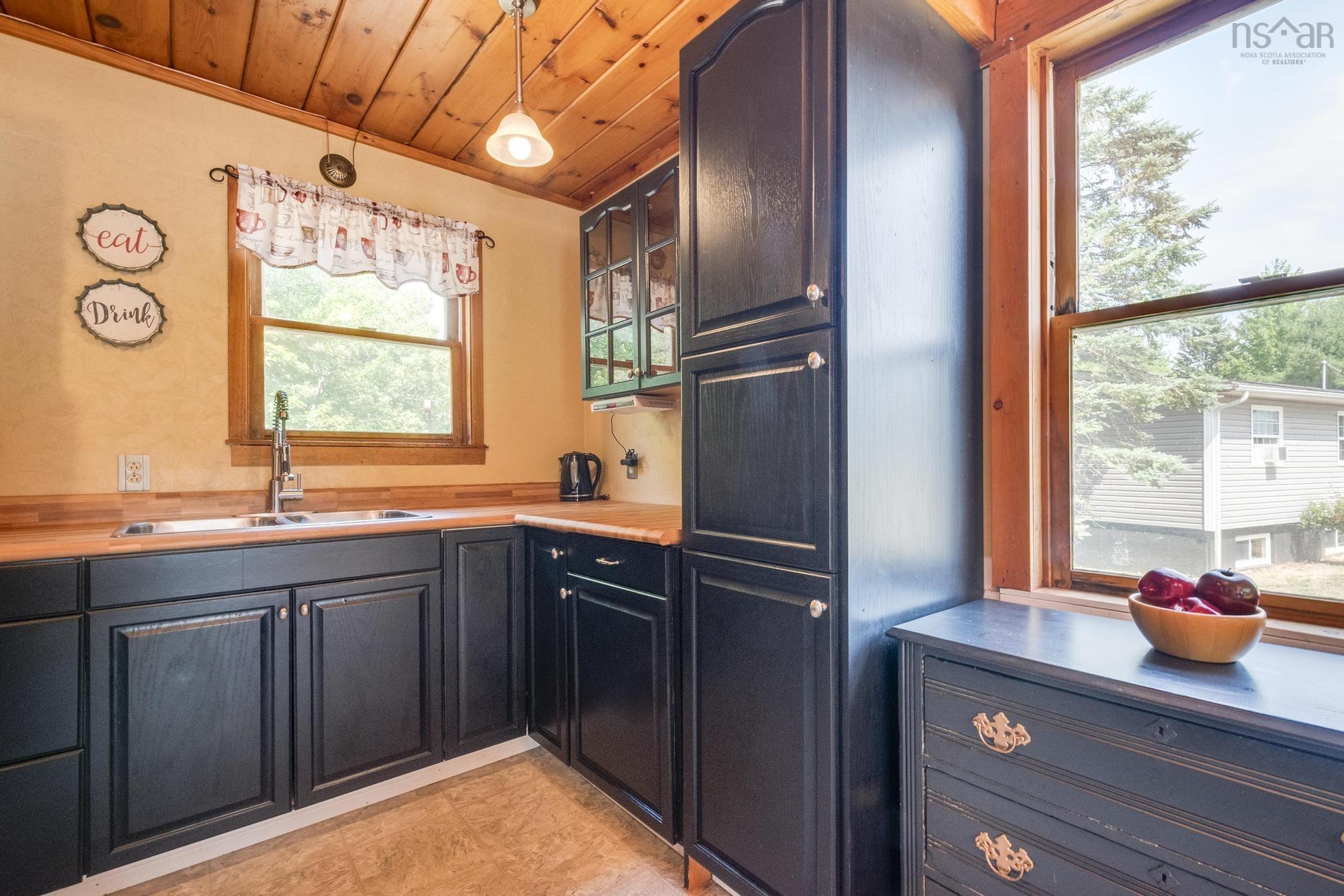 $325,000.00: 992 Marie Court, North Kentville