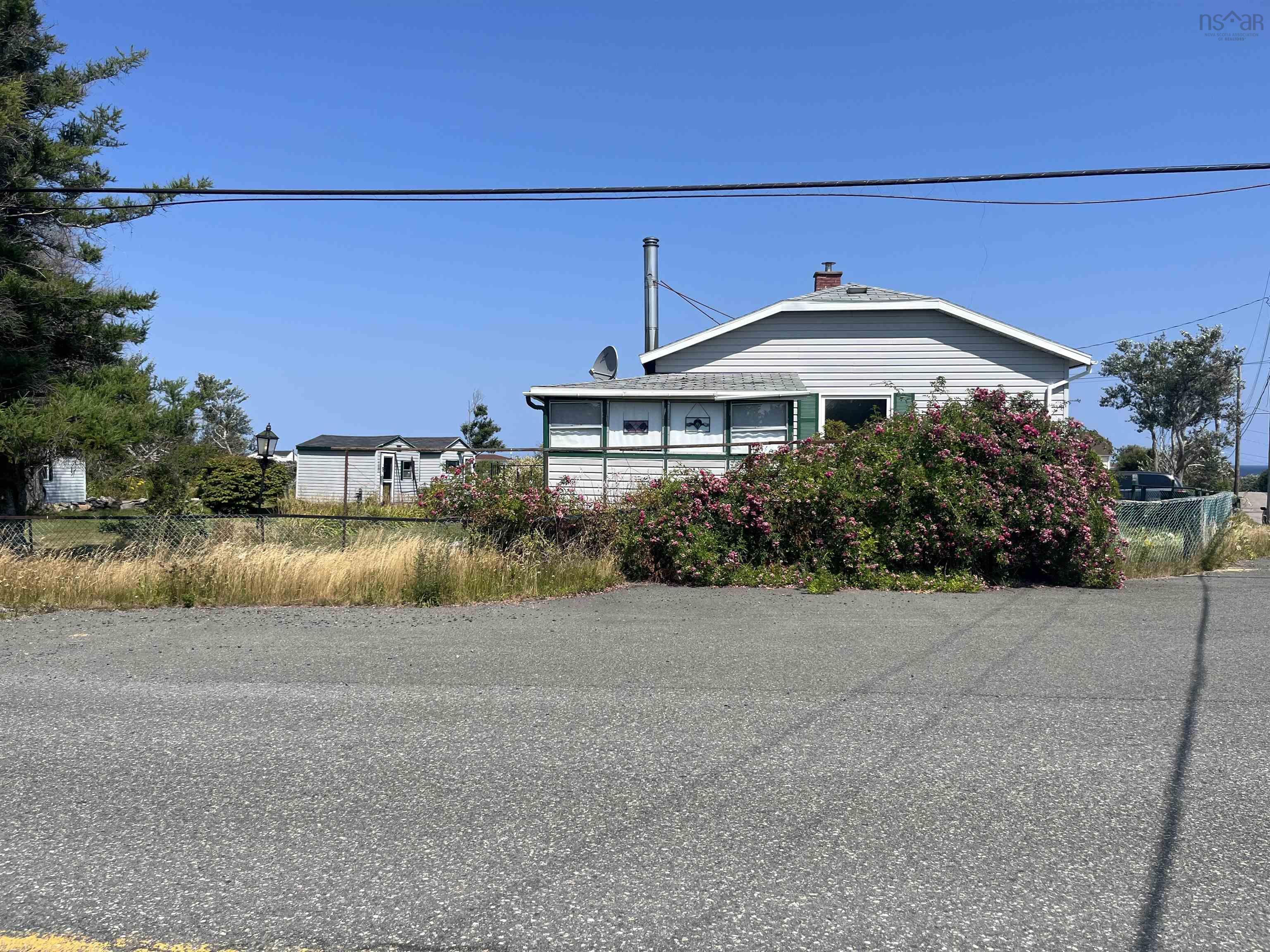 $149,000.00: 742 Donkin Highway, Donkin