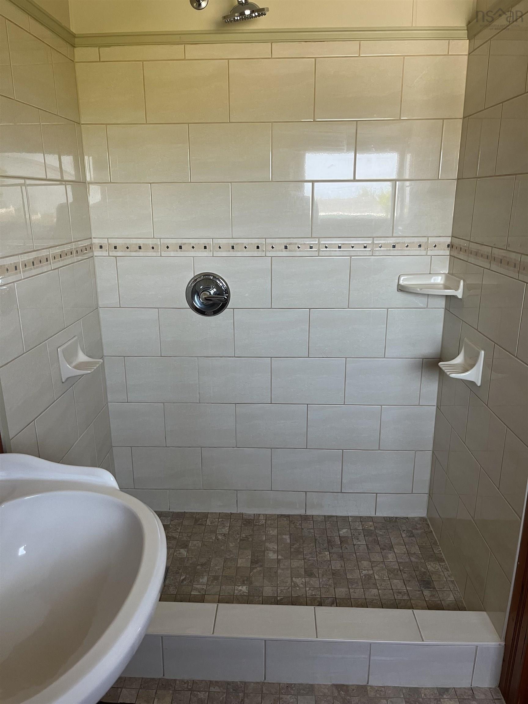 $149,000.00: 742 Donkin Highway, Donkin