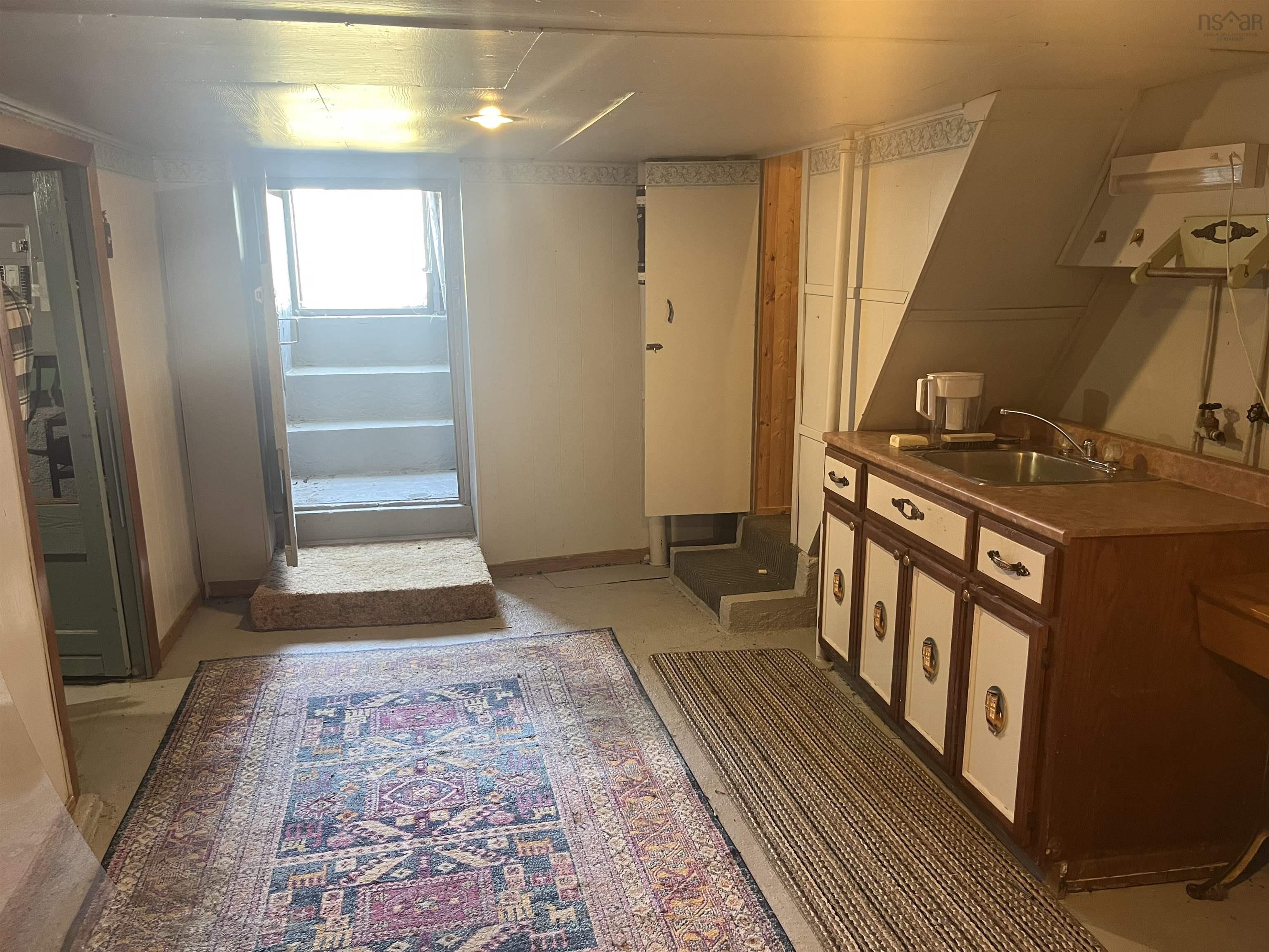 $149,000.00: 742 Donkin Highway, Donkin