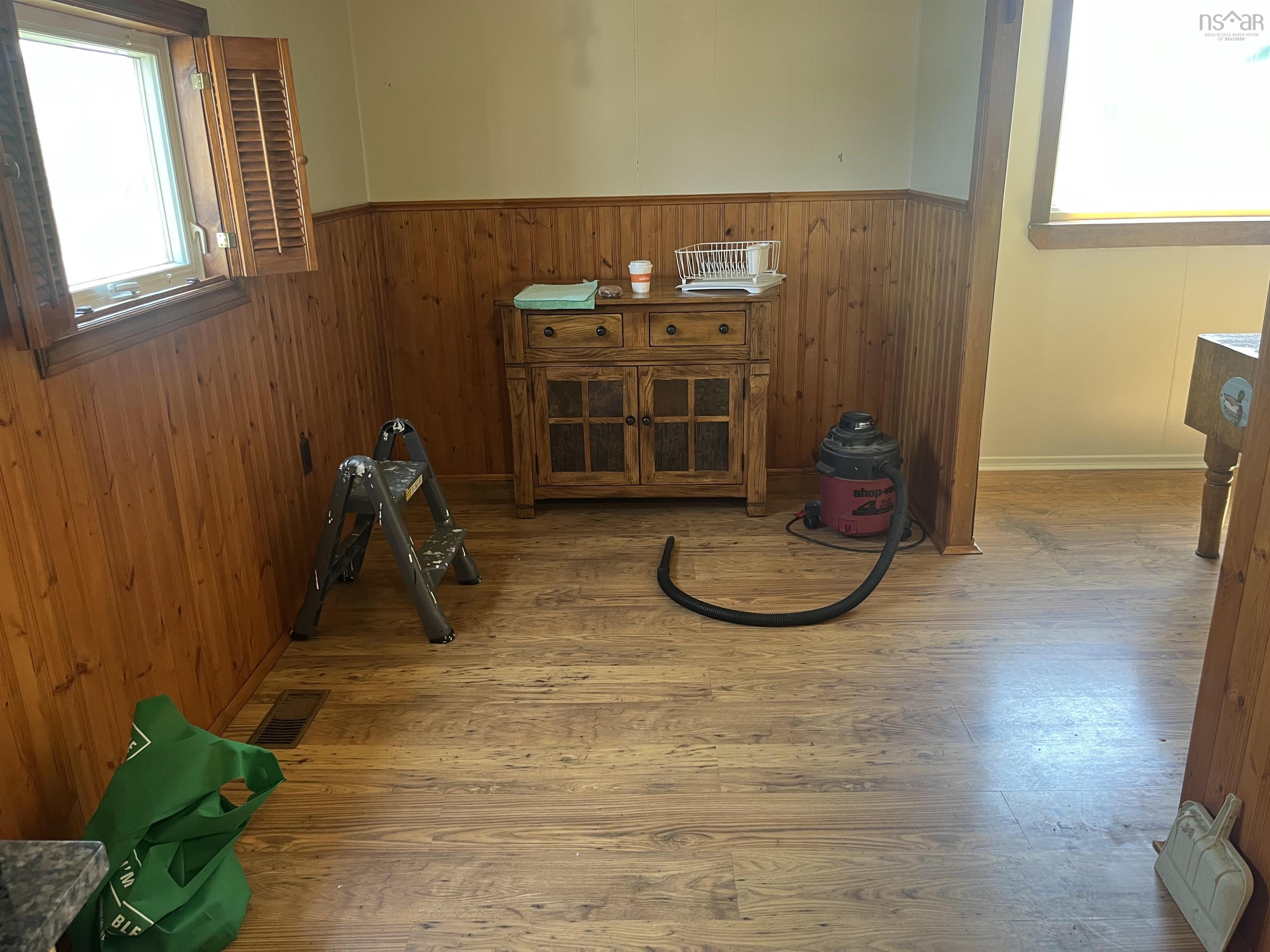 $149,000.00: 742 Donkin Highway, Donkin