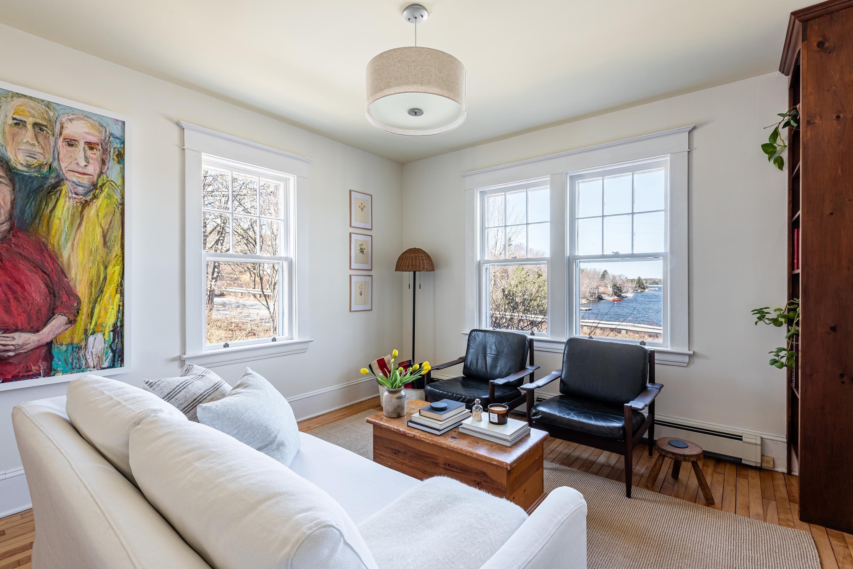 $719,900.00: 9957 Peggys Cove Road, Hackett