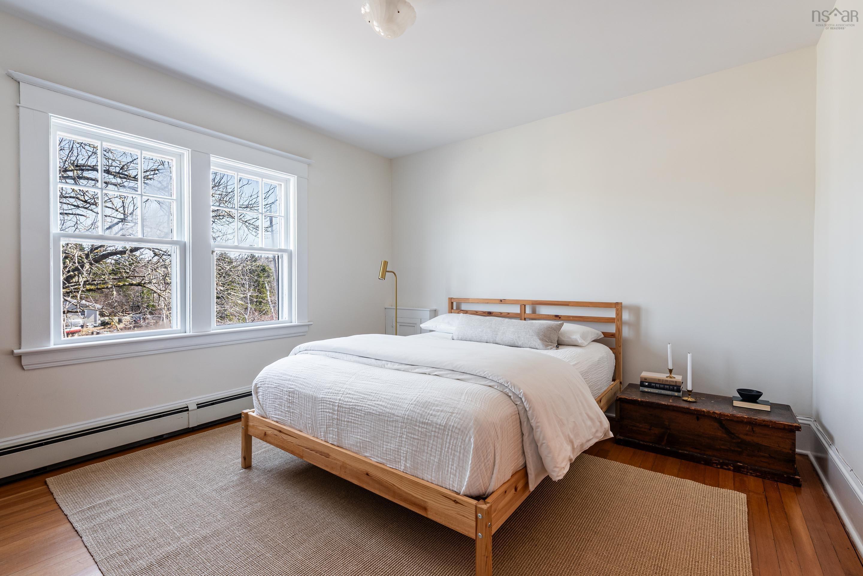 $719,900.00: 9957 Peggys Cove Road, Hackett