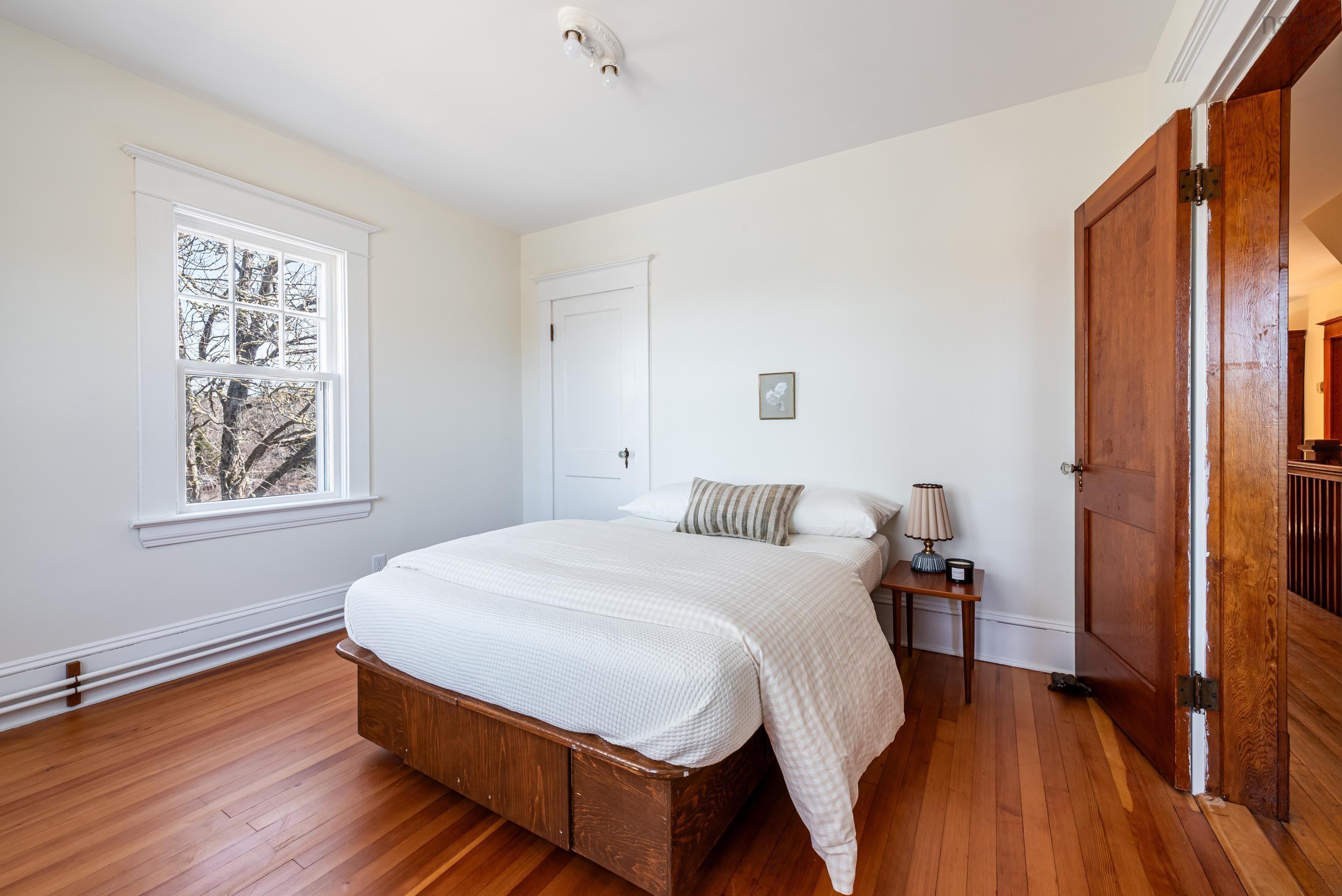 $719,900.00: 9957 Peggys Cove Road, Hackett