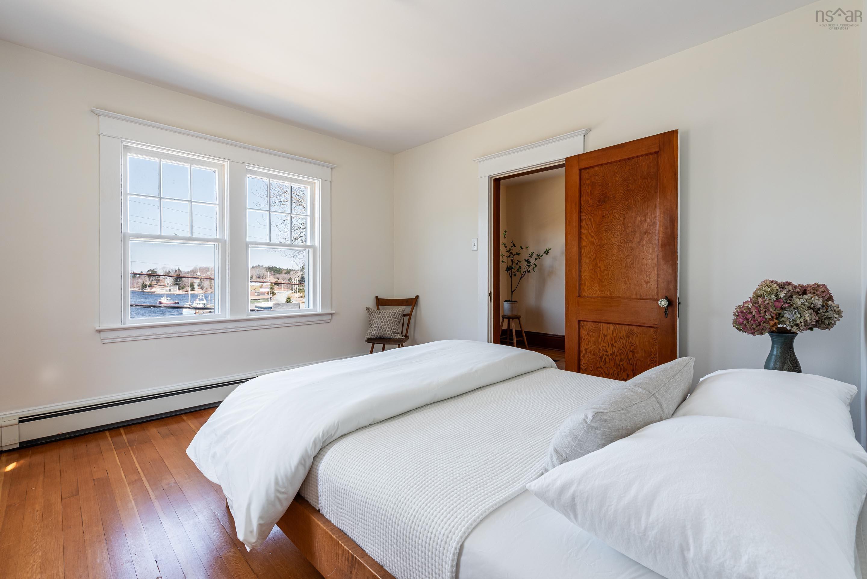 $719,900.00: 9957 Peggys Cove Road, Hackett