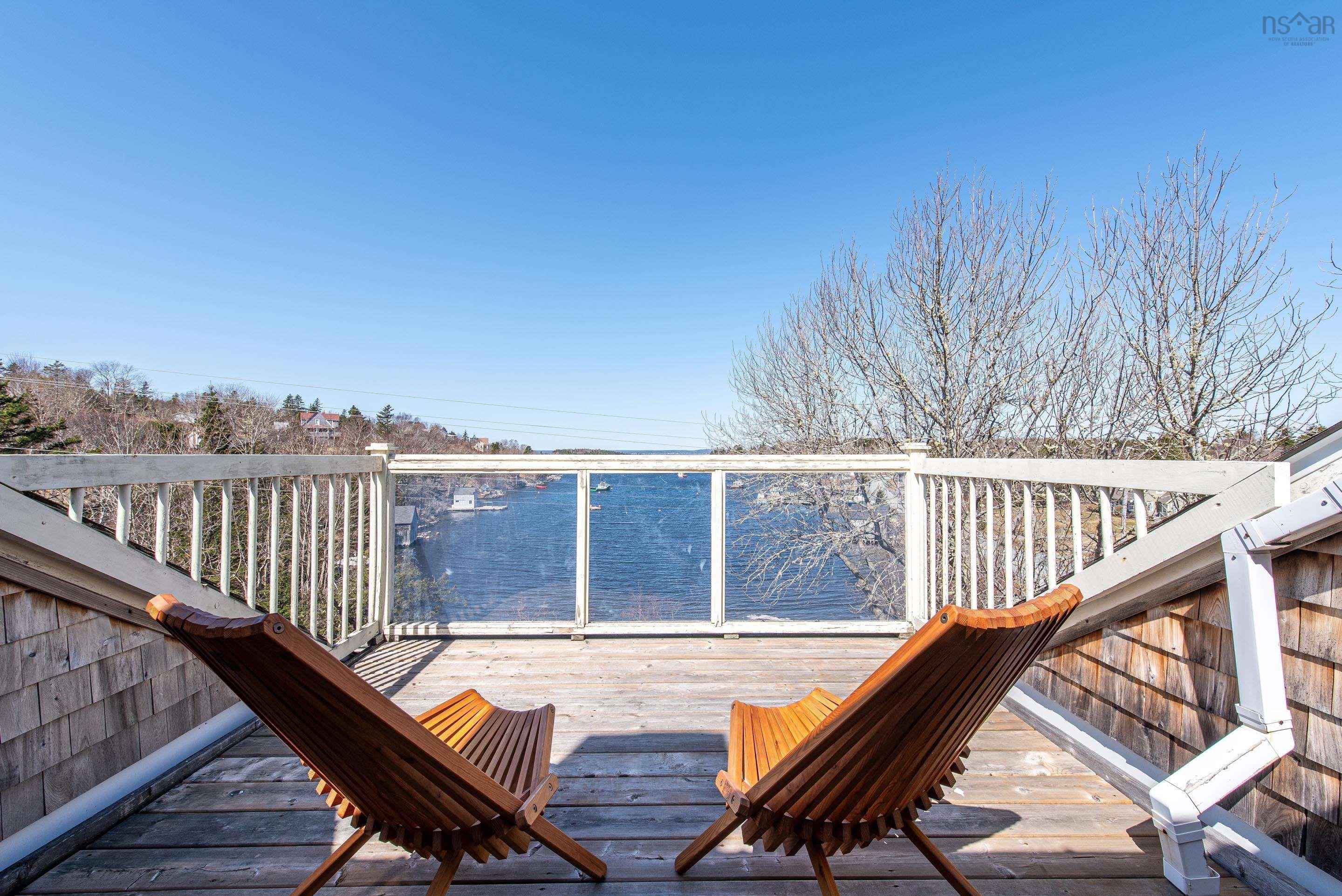 $719,900.00: 9957 Peggys Cove Road, Hackett