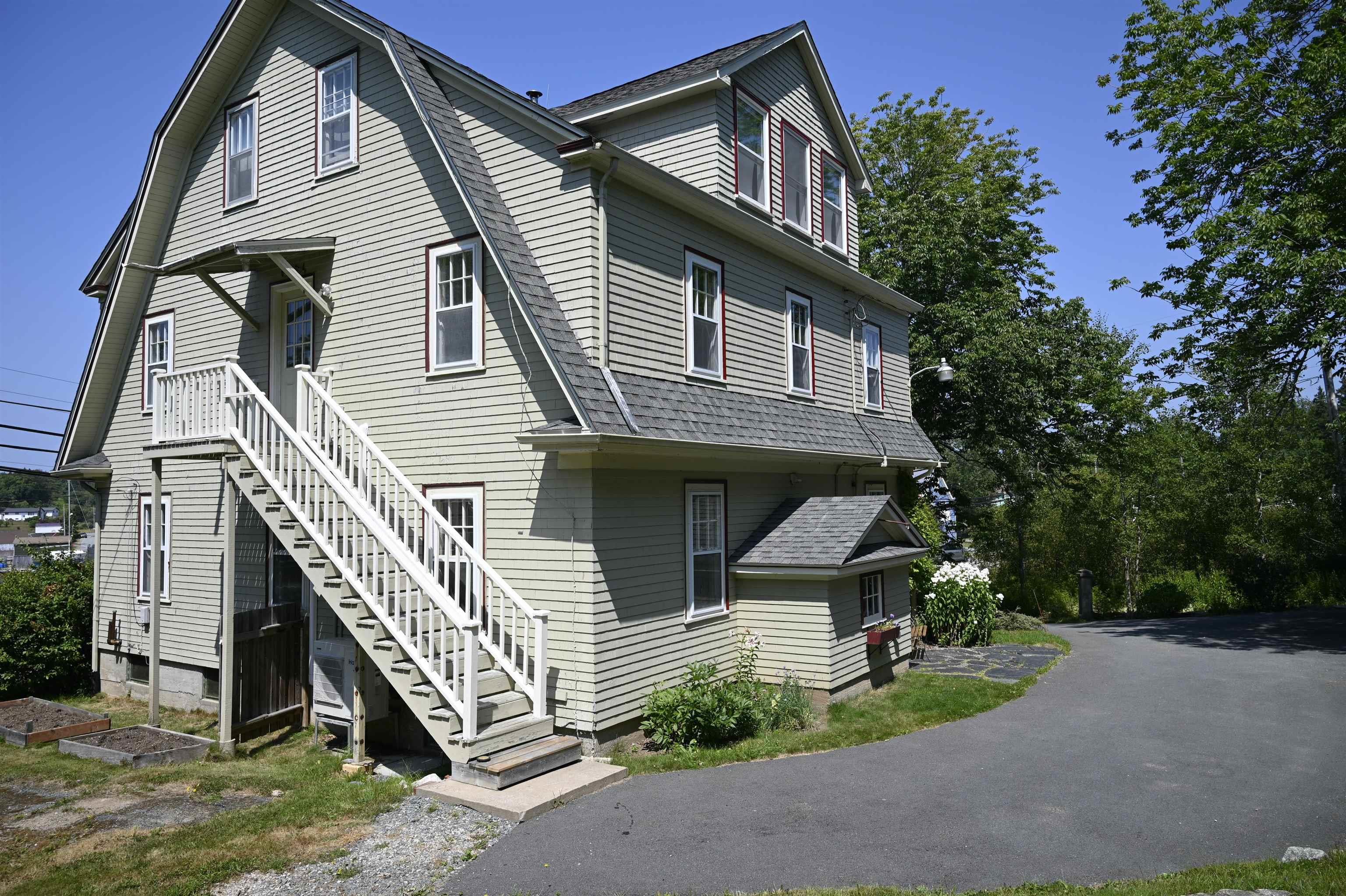 $719,900.00: 9957 Peggys Cove Road, Hackett