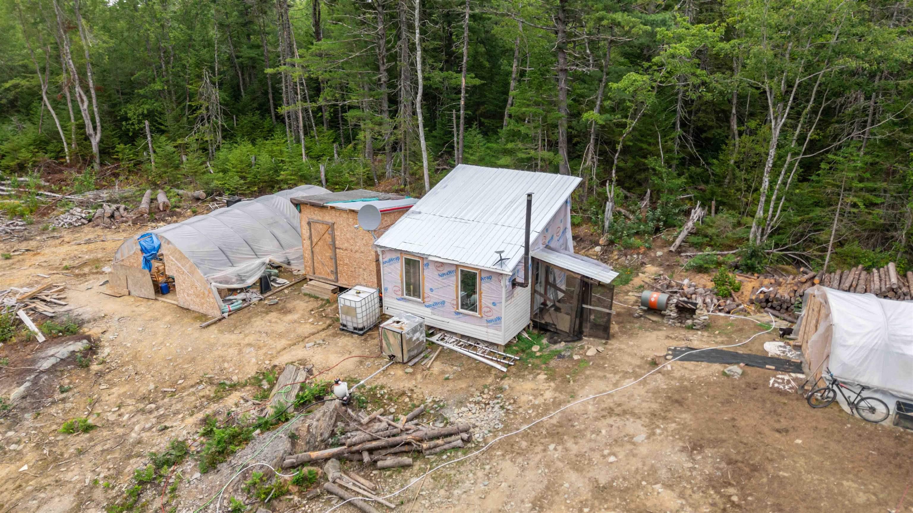 $99,000.00: 100 Llewellyn Loop Road, Middlewood