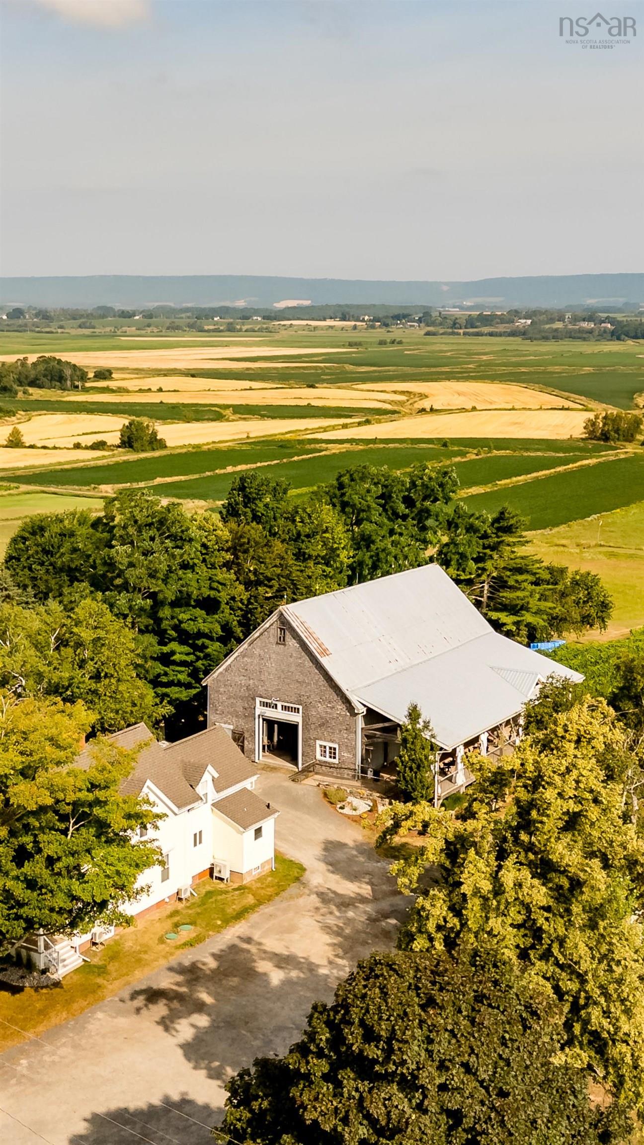 $4,000,000.00: 1441 Church Street, Port Williams