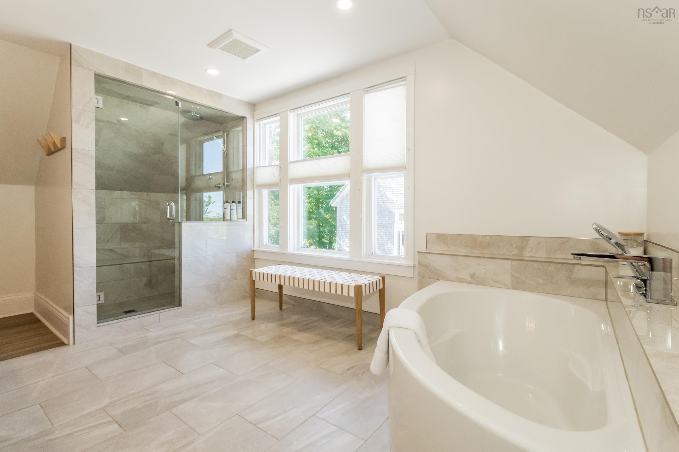 $4,000,000.00: 1441 Church Street, Port Williams