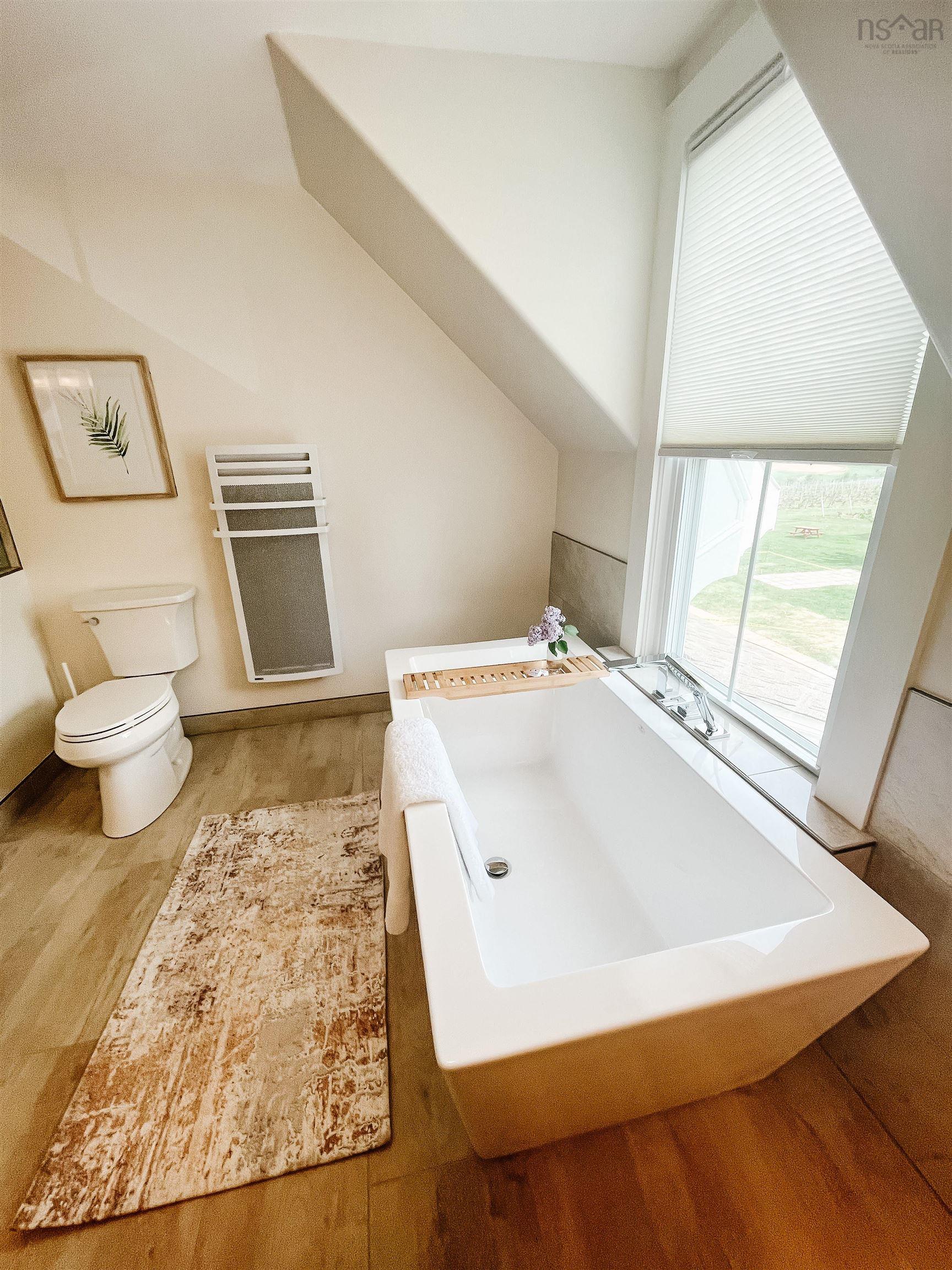 $4,000,000.00: 1441 Church Street, Port Williams