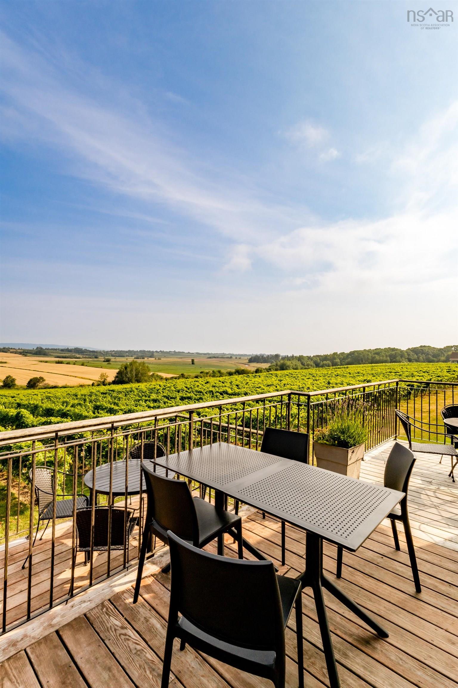 $4,000,000.00: 1441 Church Street, Port Williams