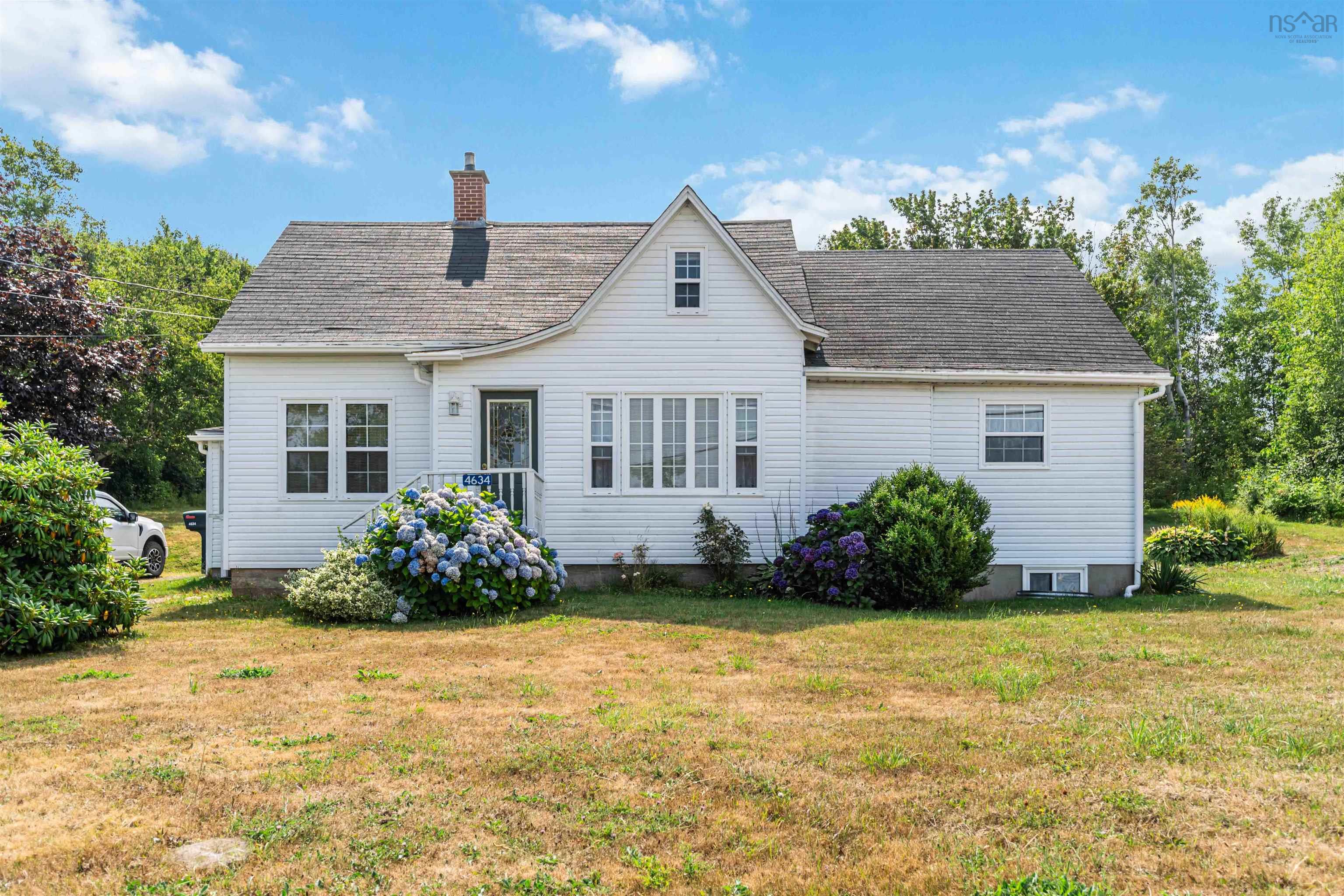 $359,000.00: 4634 Shore Road W, Parkers Cove