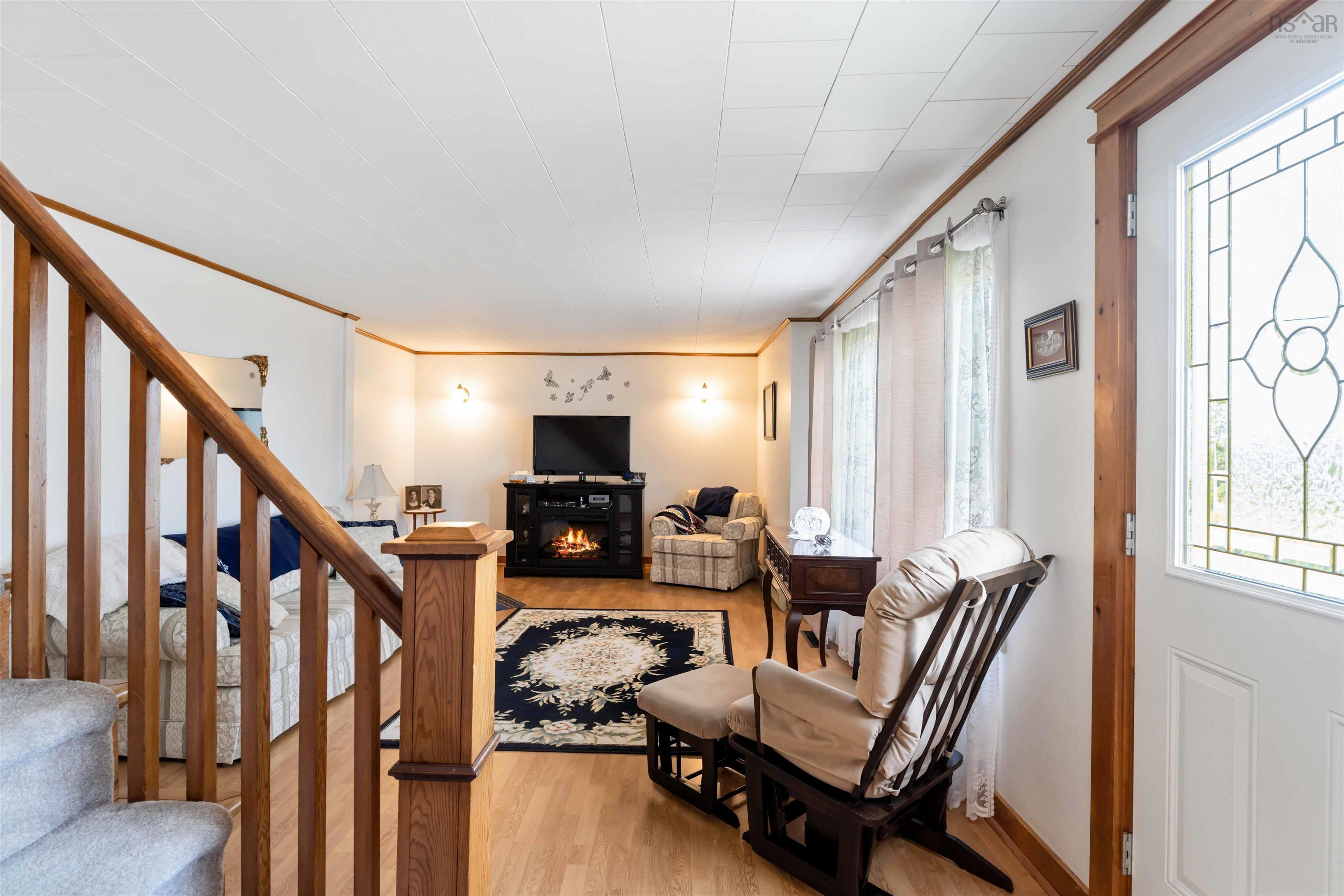 $359,000.00: 4634 Shore Road W, Parkers Cove