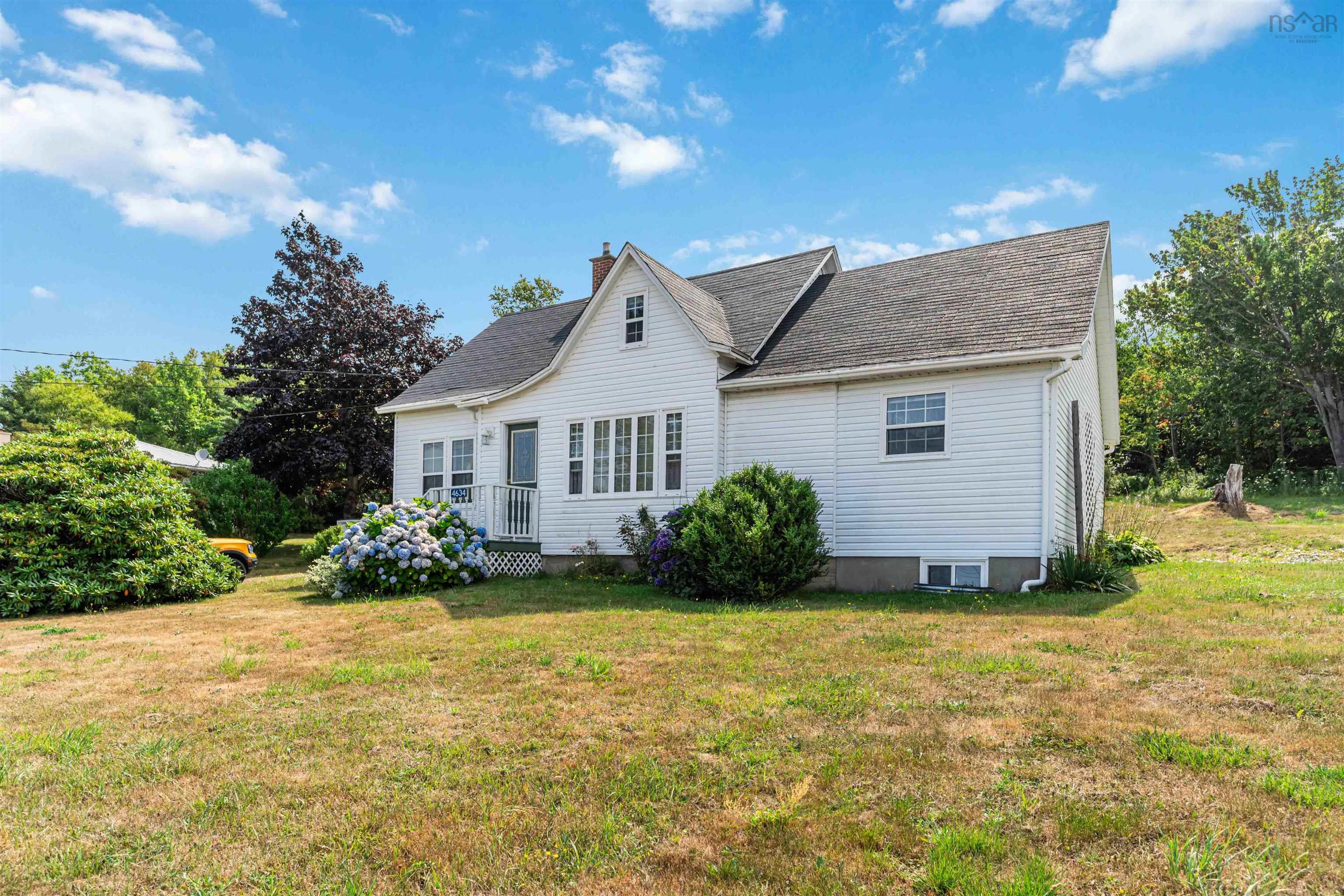 $359,000.00: 4634 Shore Road W, Parkers Cove