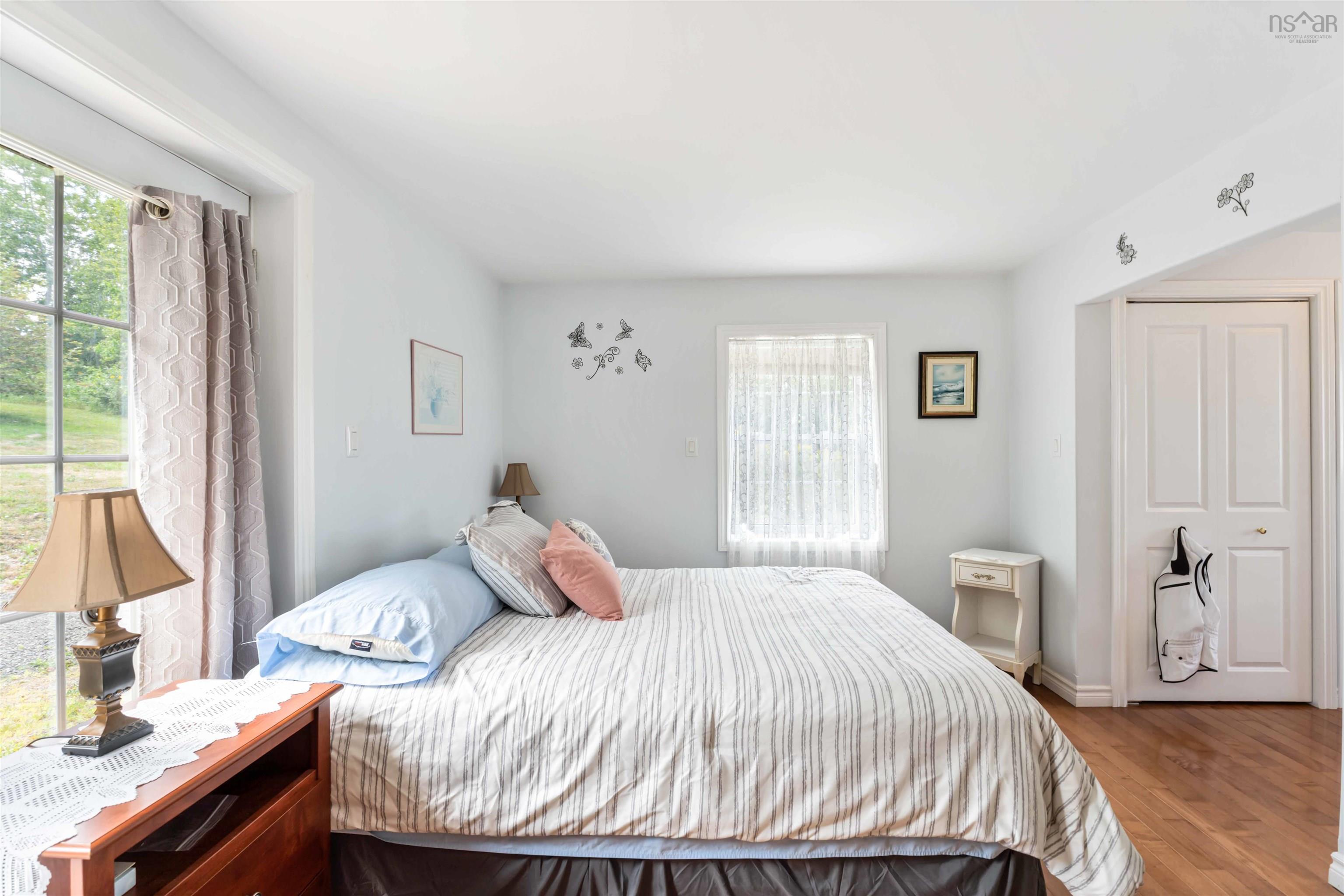 $359,000.00: 4634 Shore Road W, Parkers Cove