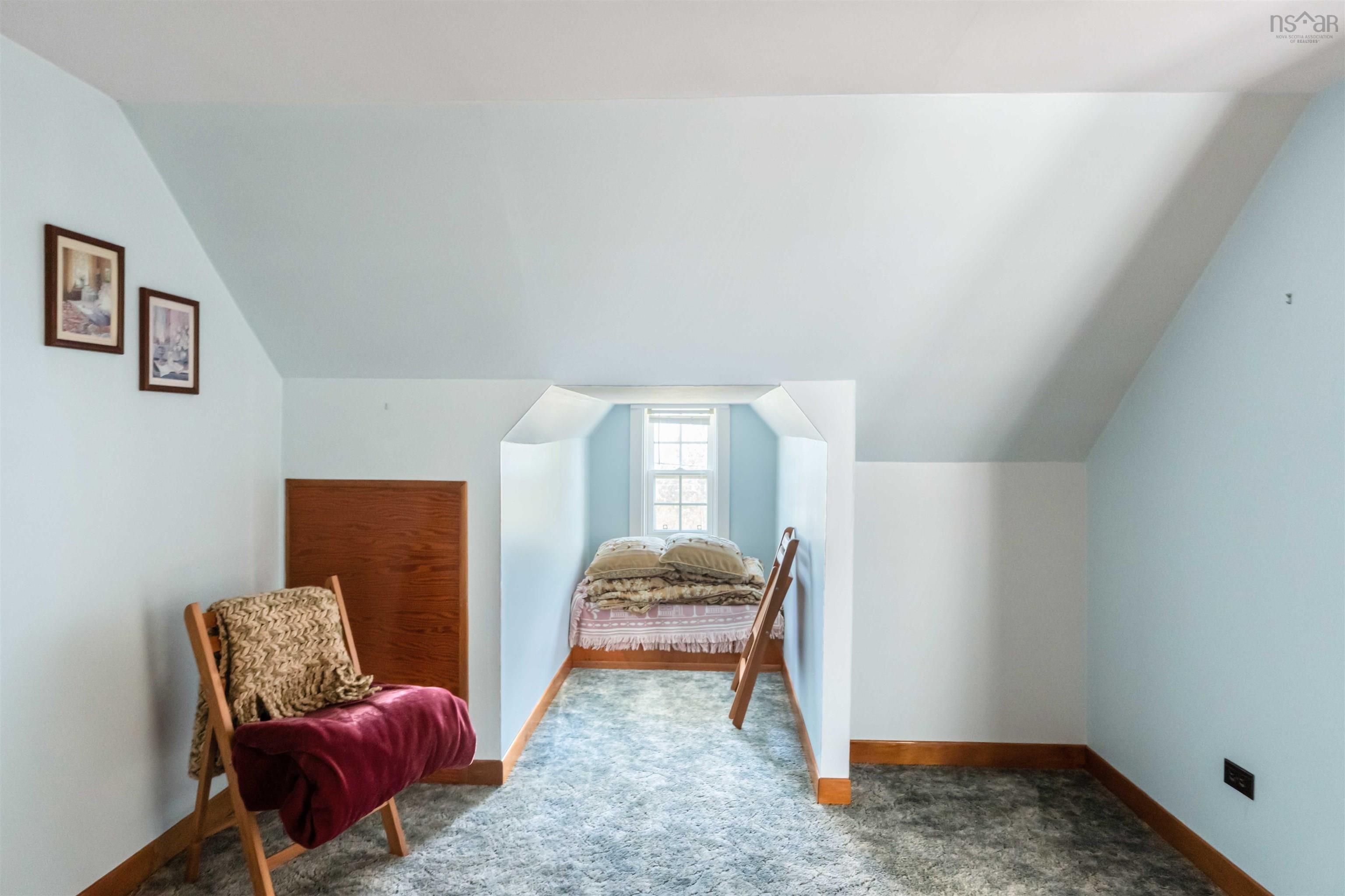 $359,000.00: 4634 Shore Road W, Parkers Cove