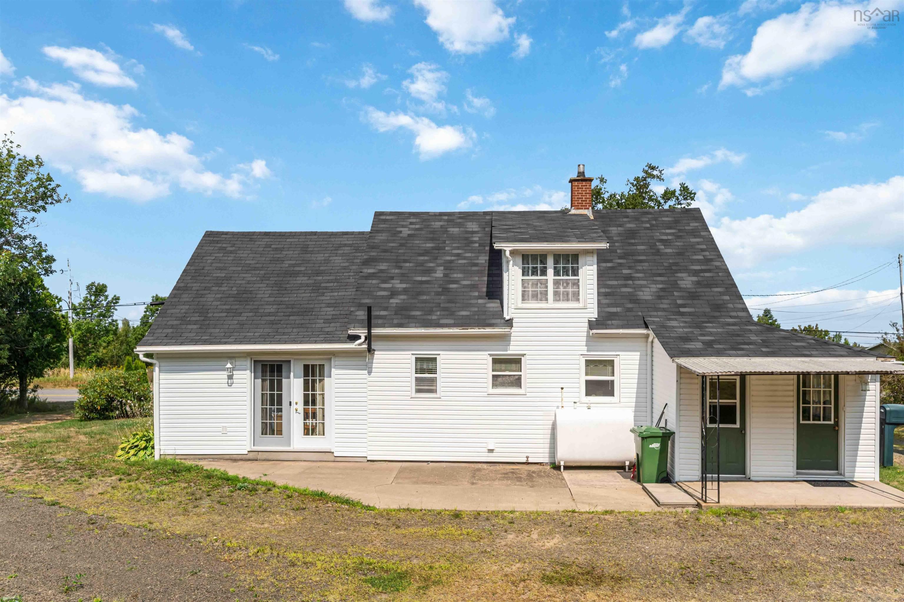 $359,000.00: 4634 Shore Road W, Parkers Cove