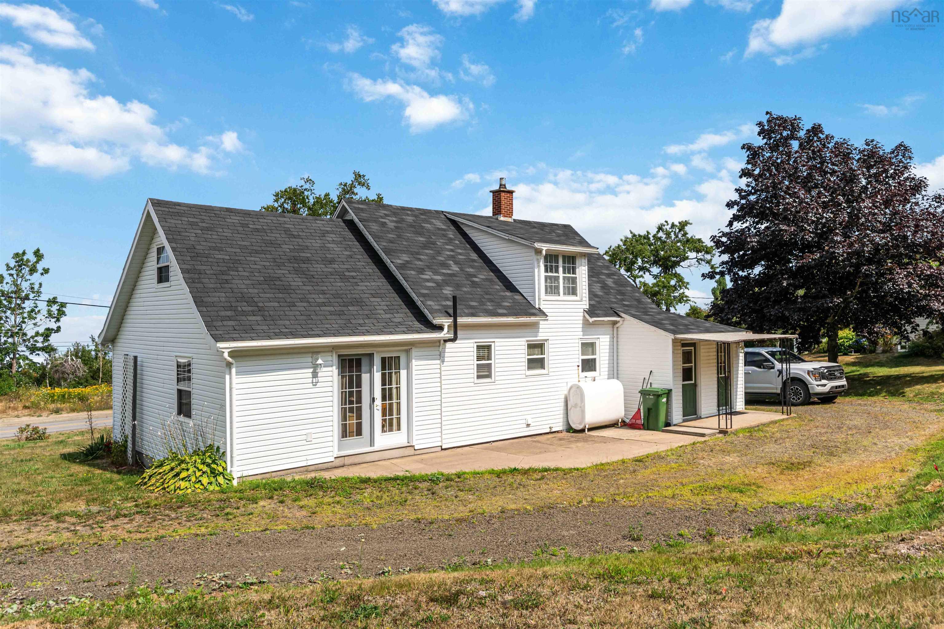 $359,000.00: 4634 Shore Road W, Parkers Cove