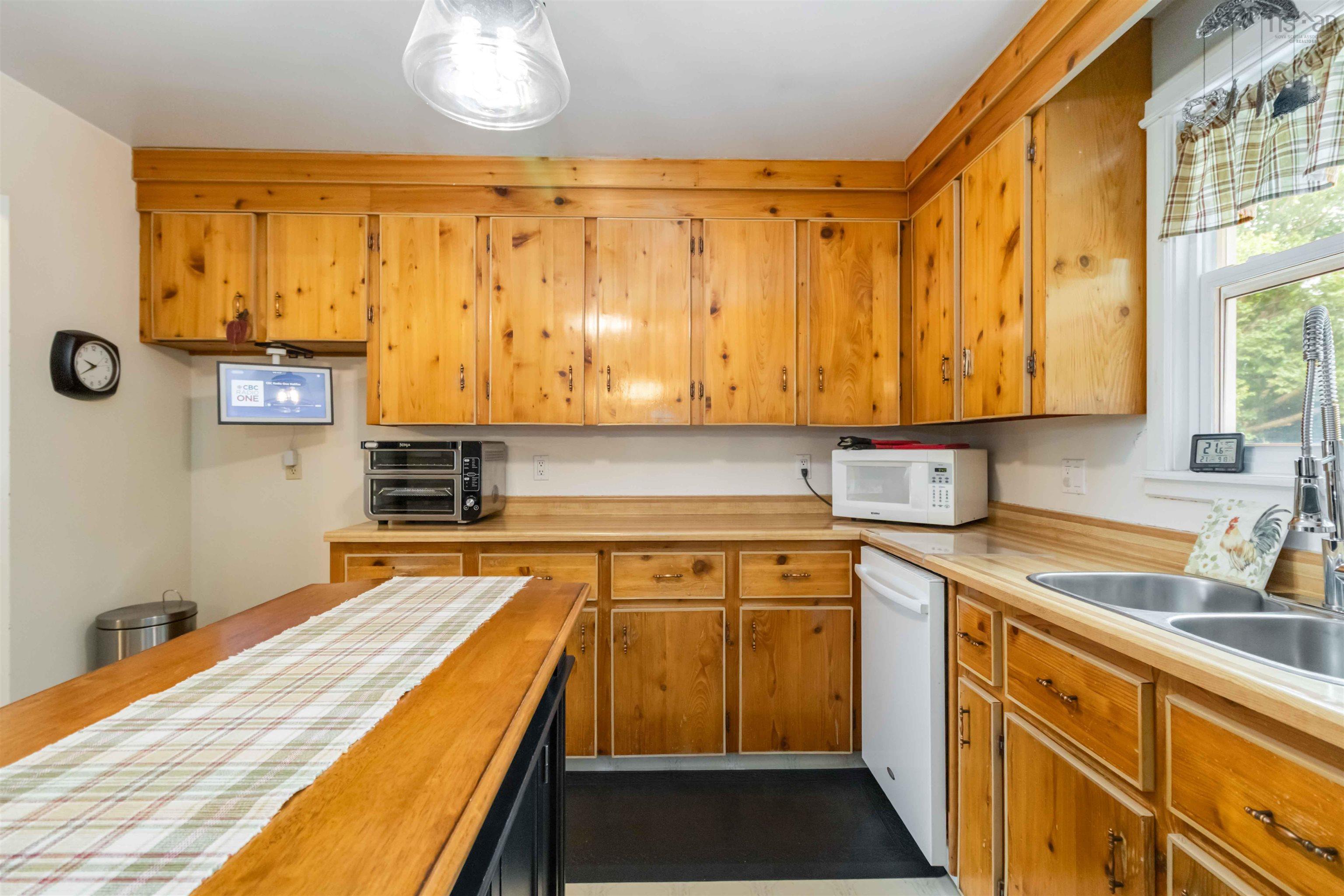 $524,900.00: 535 Cow Bay Road, Eastern Passage