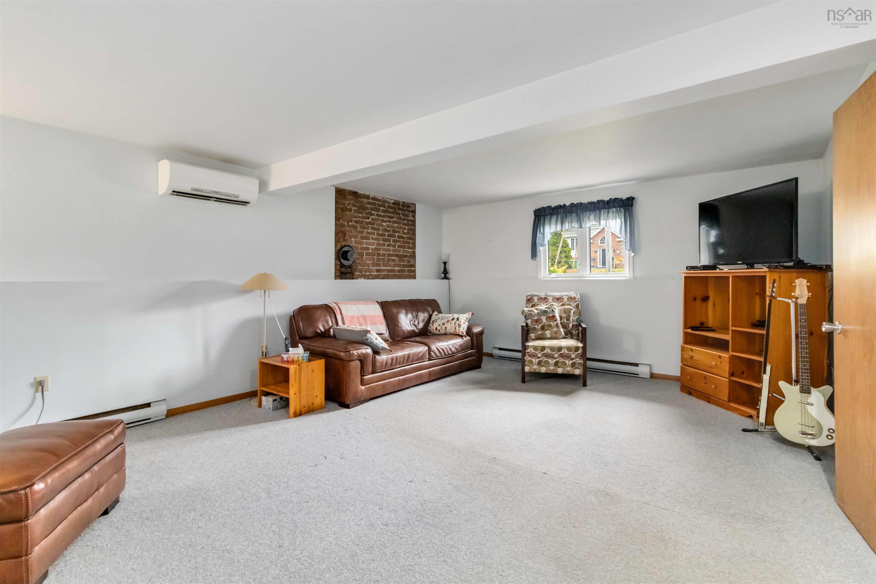 $524,900.00: 535 Cow Bay Road, Eastern Passage