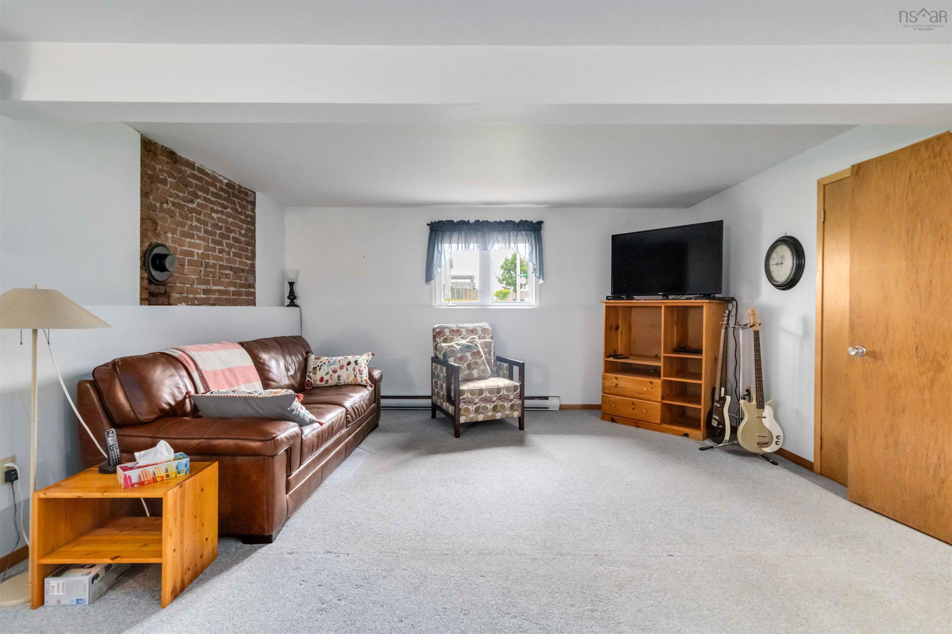 $524,900.00: 535 Cow Bay Road, Eastern Passage