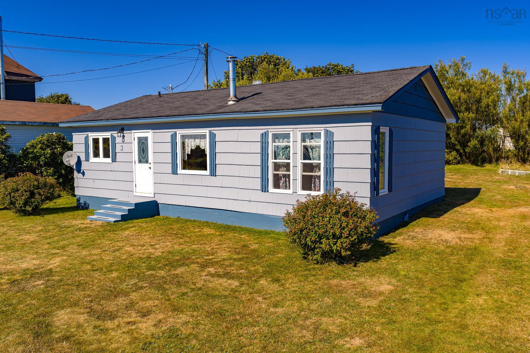 $179,000.00: 3 Atlantic Street, Clark's Harbour