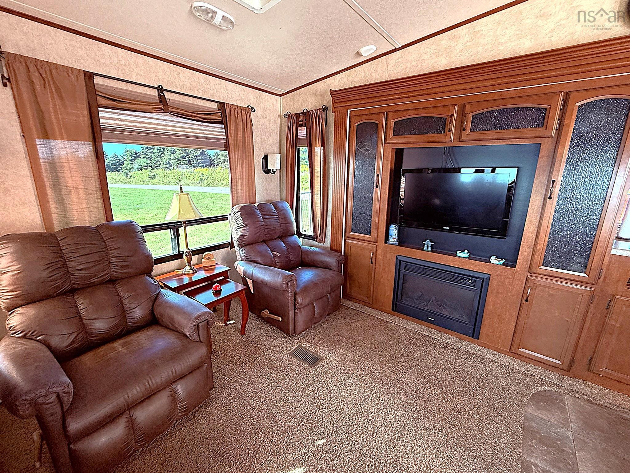 $289,000.00: Shore Road, Lower L