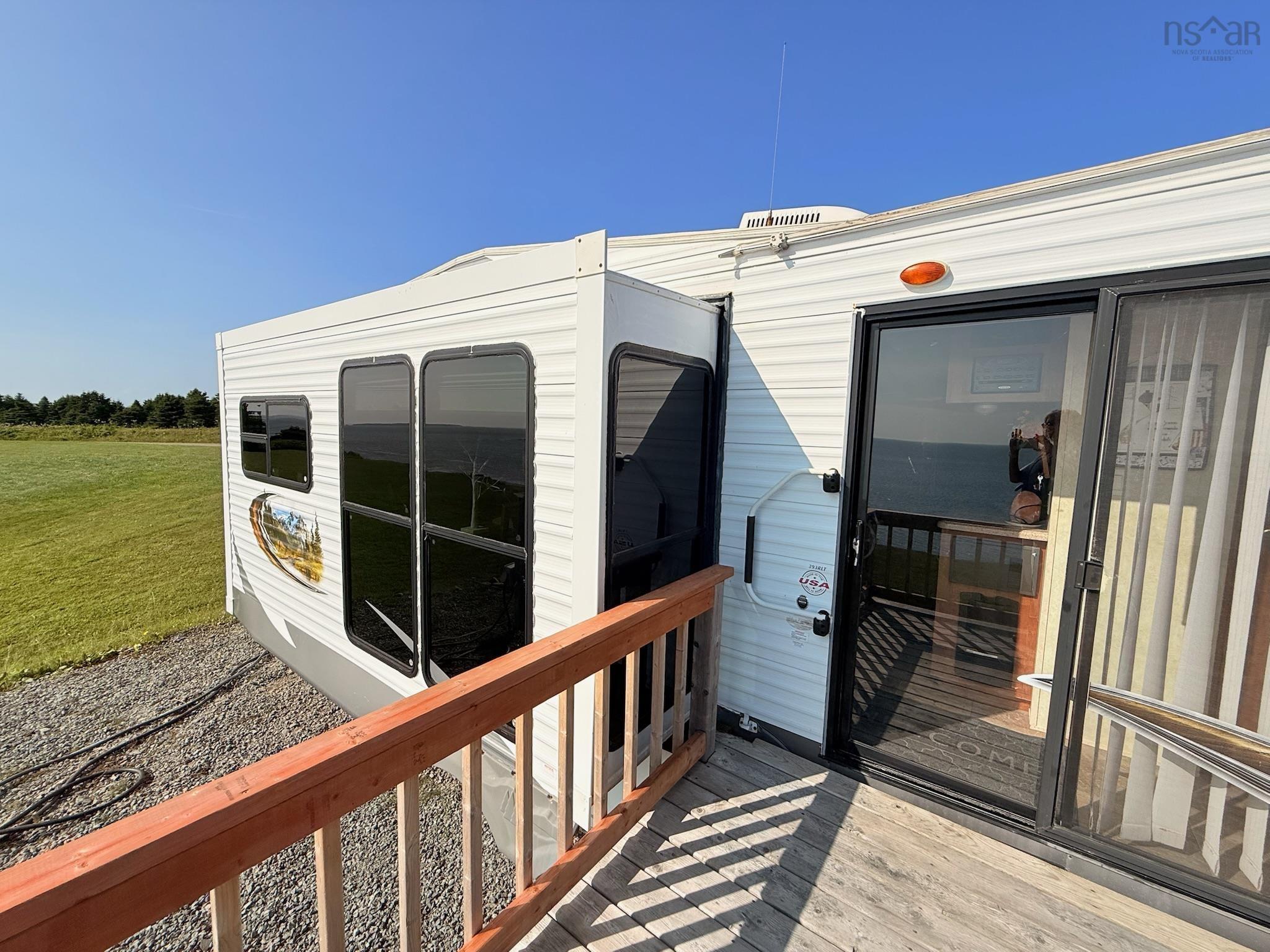 $289,000.00: Shore Road, Lower L