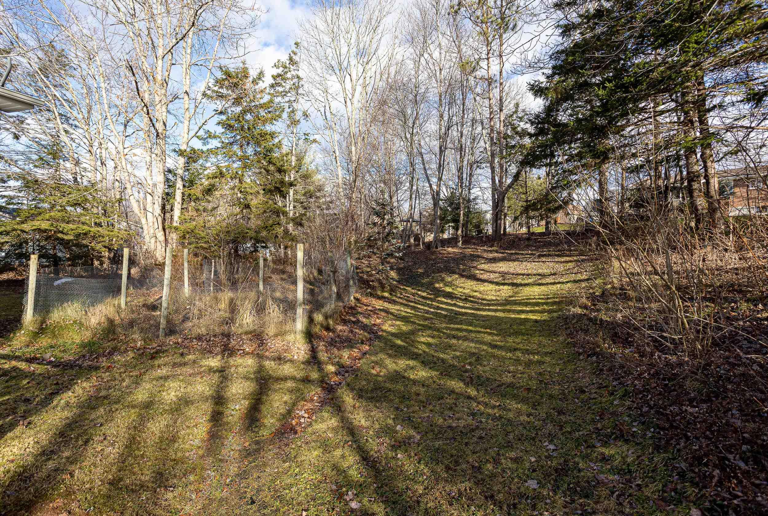 $250,000.00: 17 Easthill Court, Hilden