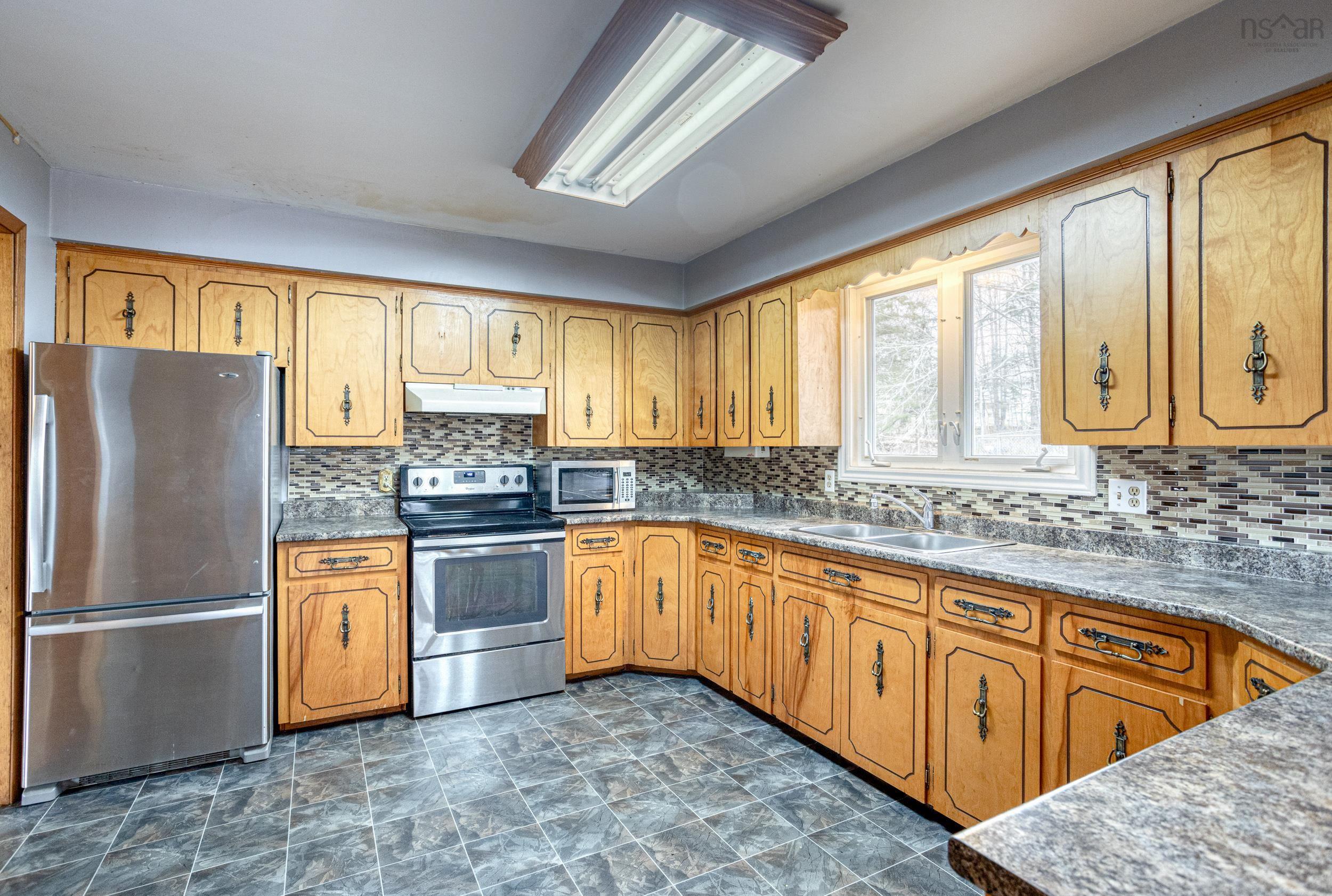 $250,000.00: 17 Easthill Court, Hilden