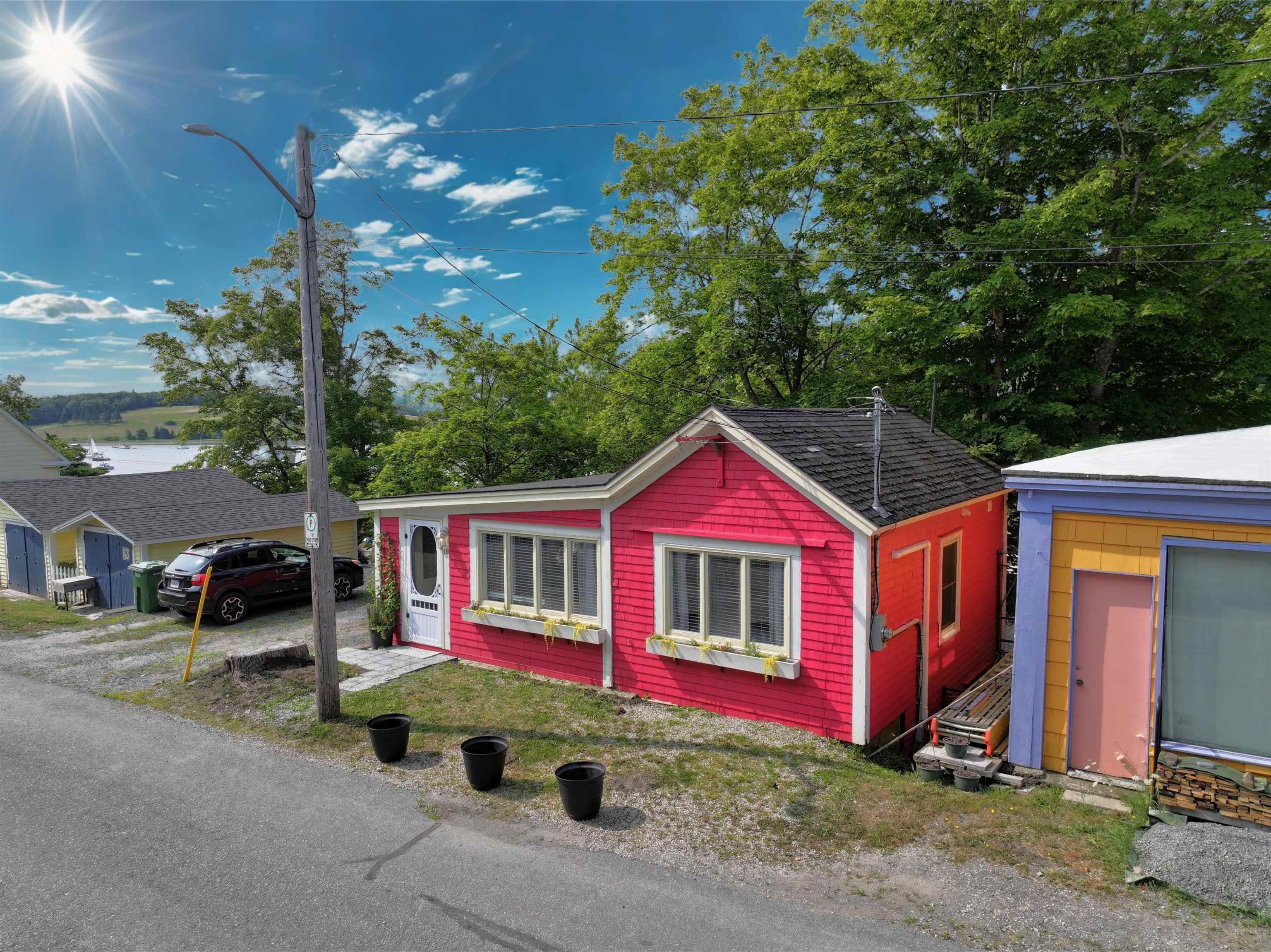 $324,900.00: 10 Pelham Street, Lunenburg