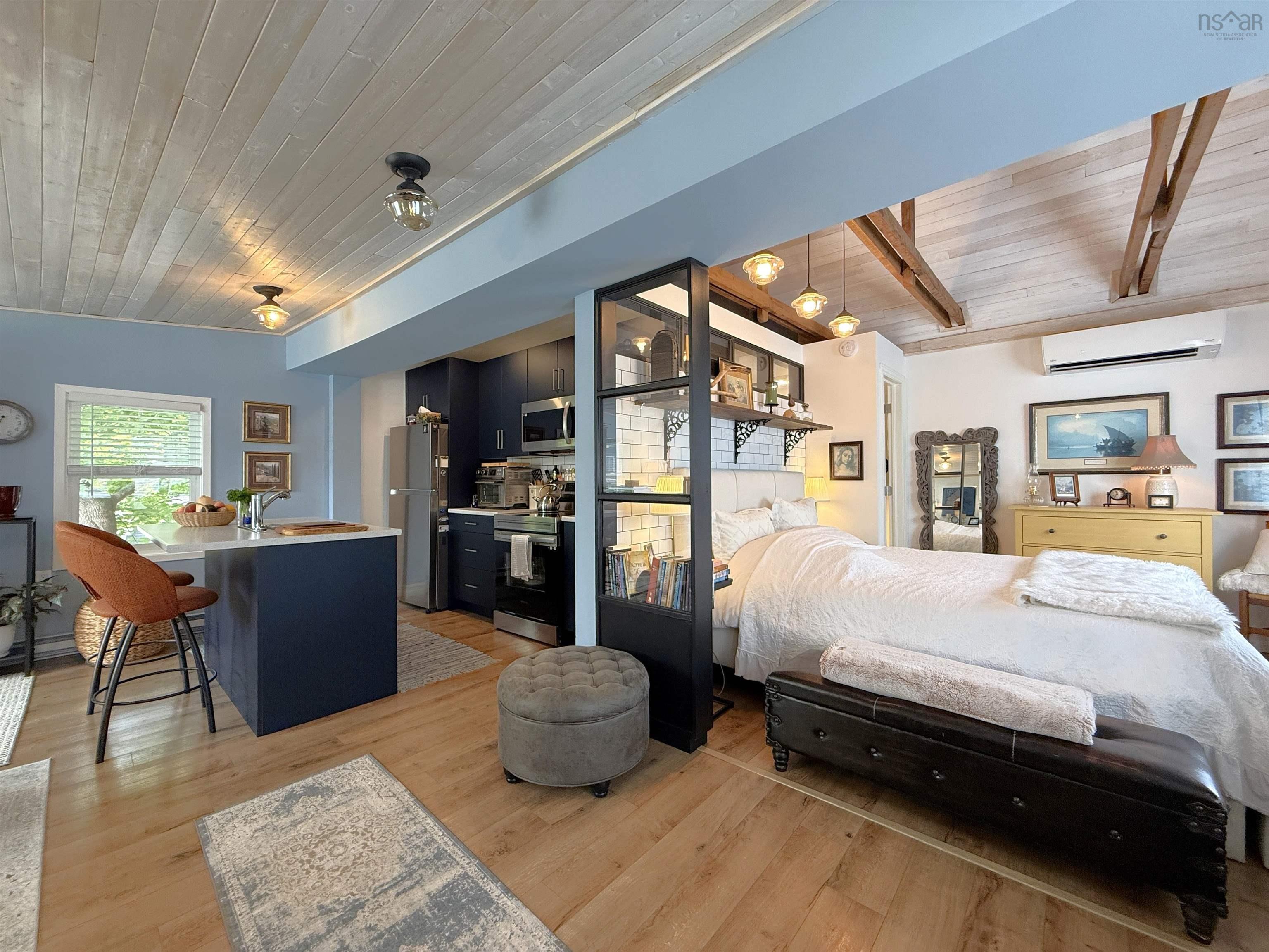 $324,900.00: 10 Pelham Street, Lunenburg