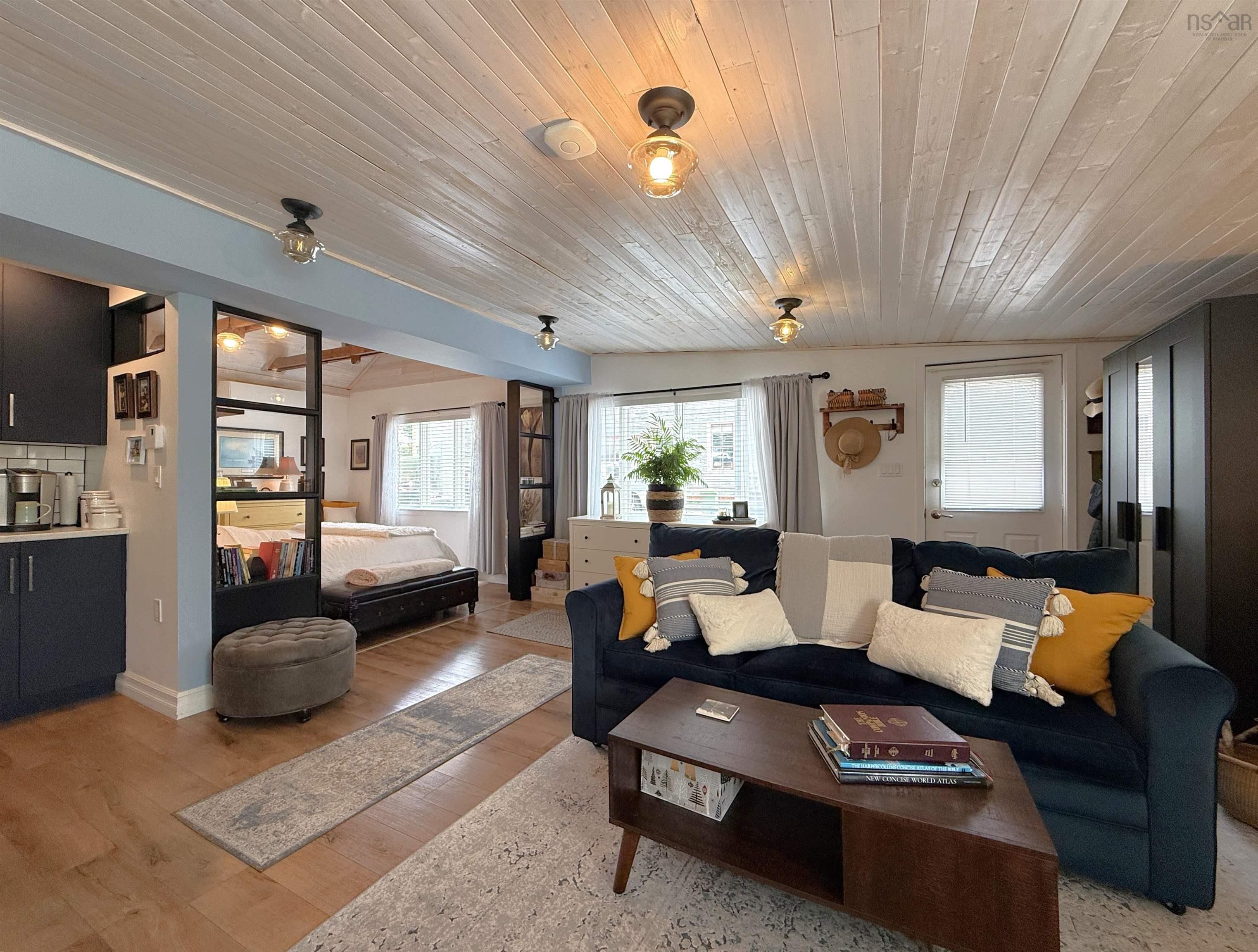 $324,900.00: 10 Pelham Street, Lunenburg