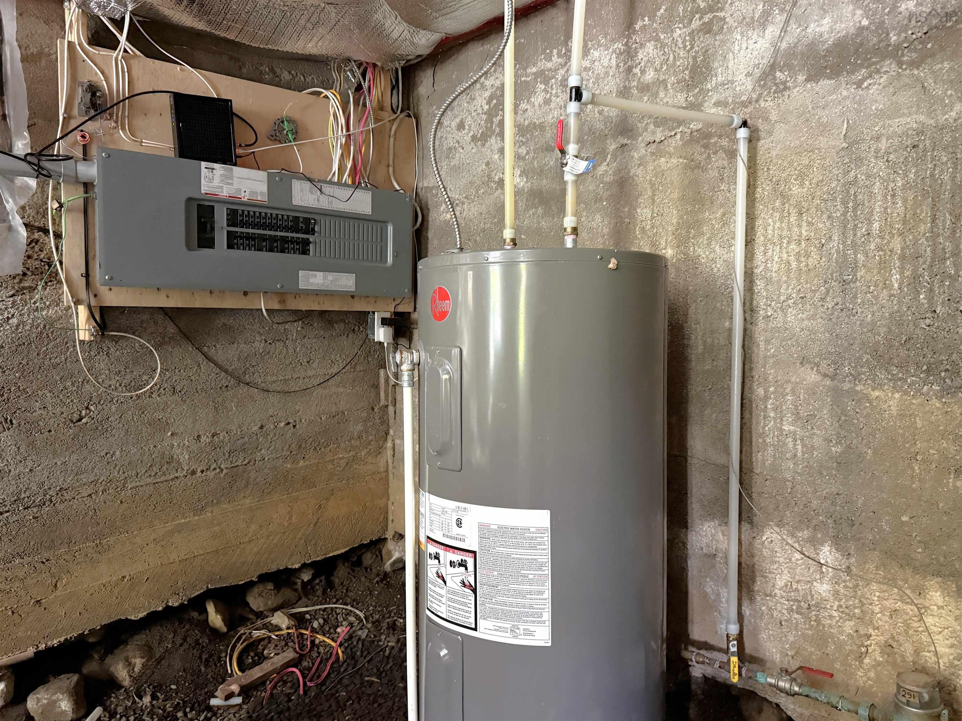 $324,900.00: 10 Pelham Street, Lunenburg