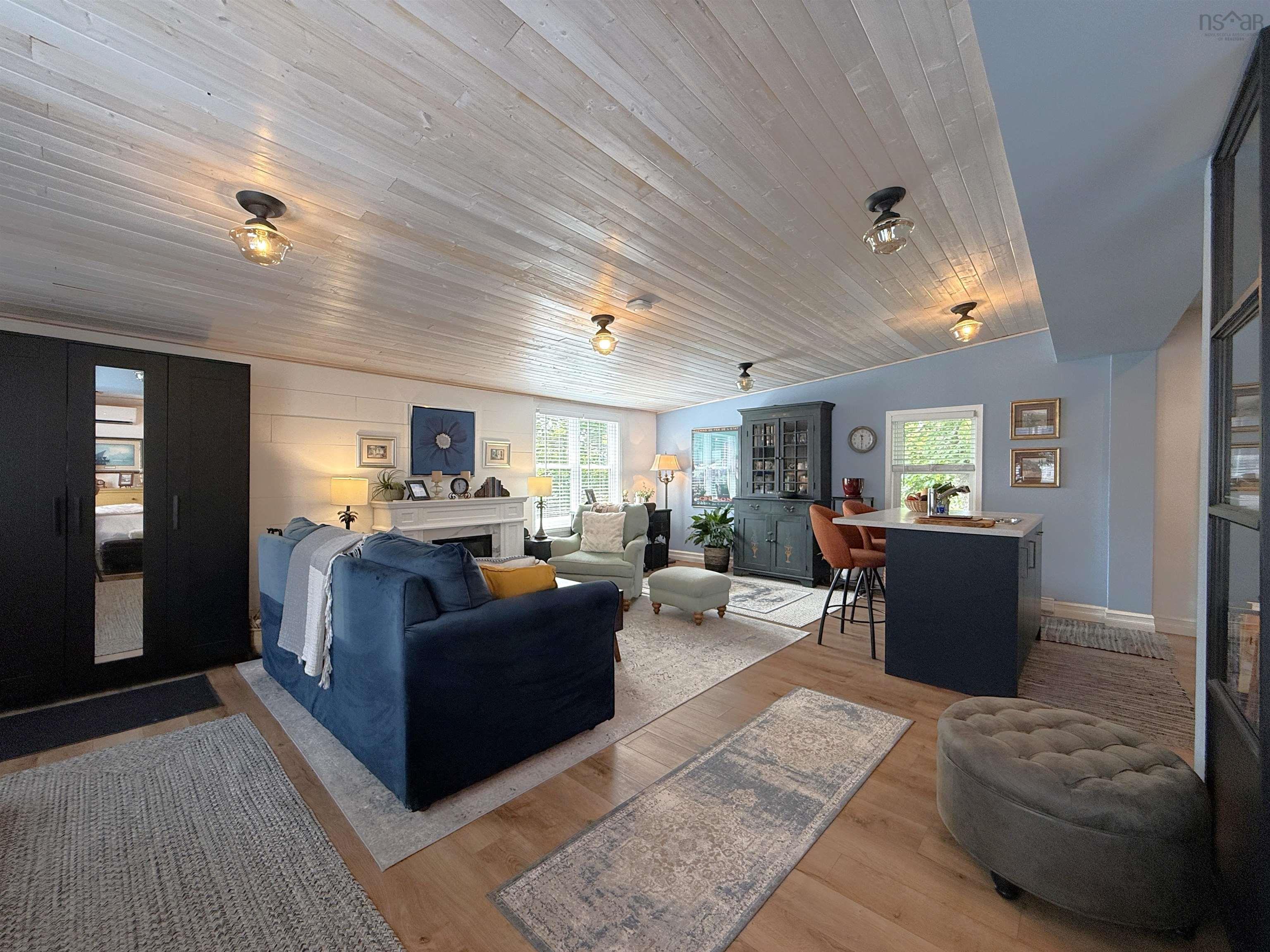 $324,900.00: 10 Pelham Street, Lunenburg