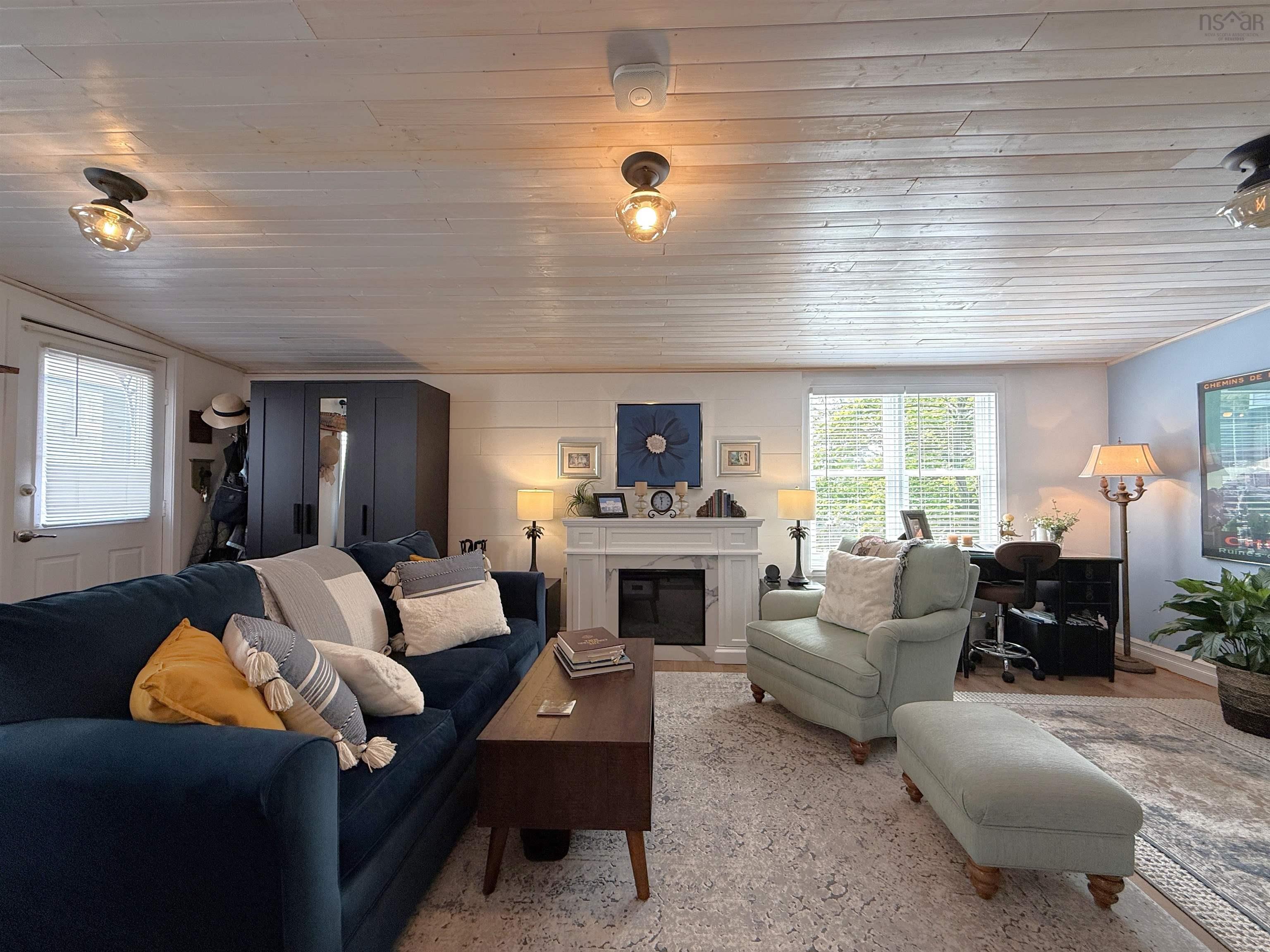 $324,900.00: 10 Pelham Street, Lunenburg