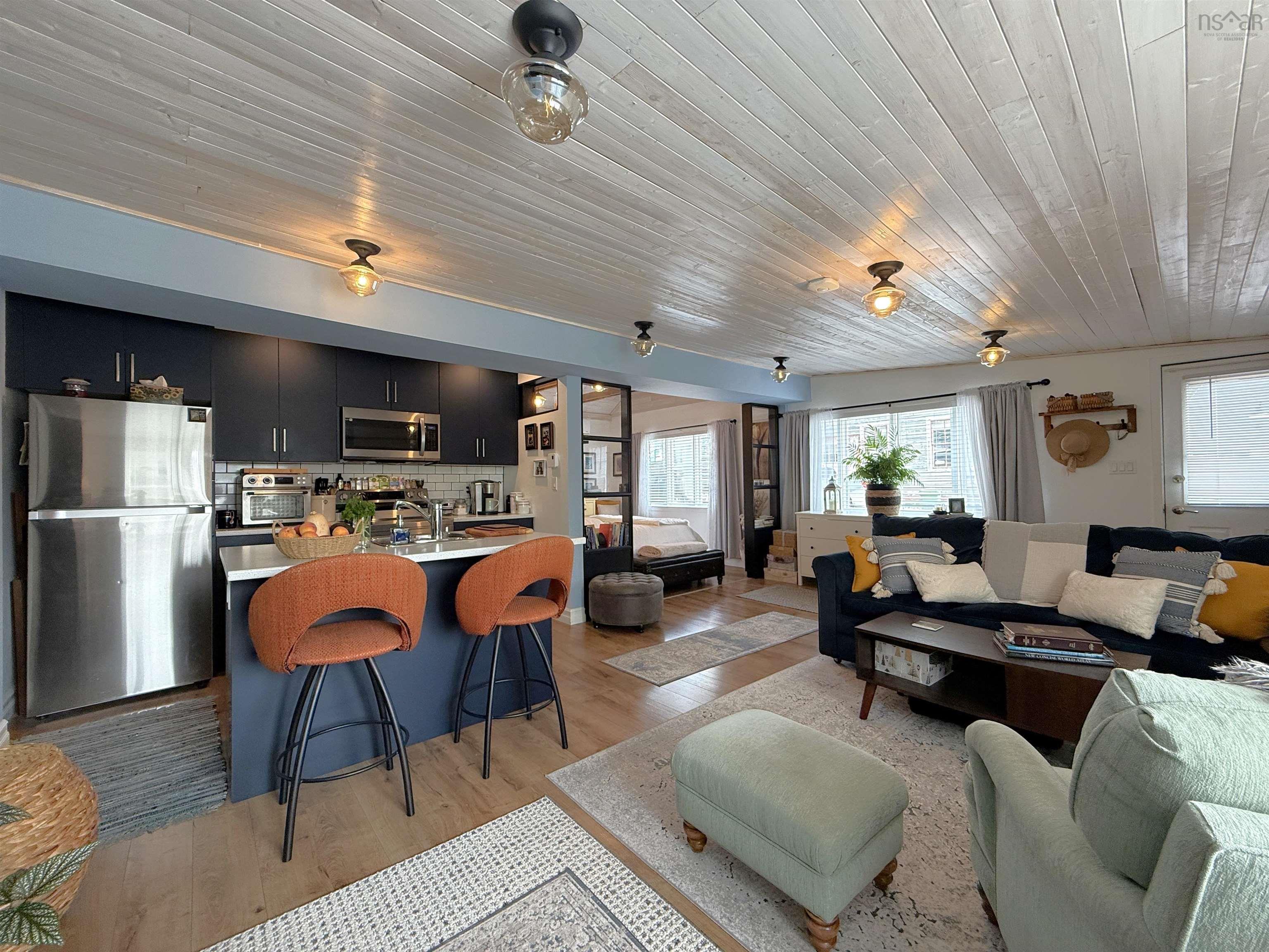 $324,900.00: 10 Pelham Street, Lunenburg