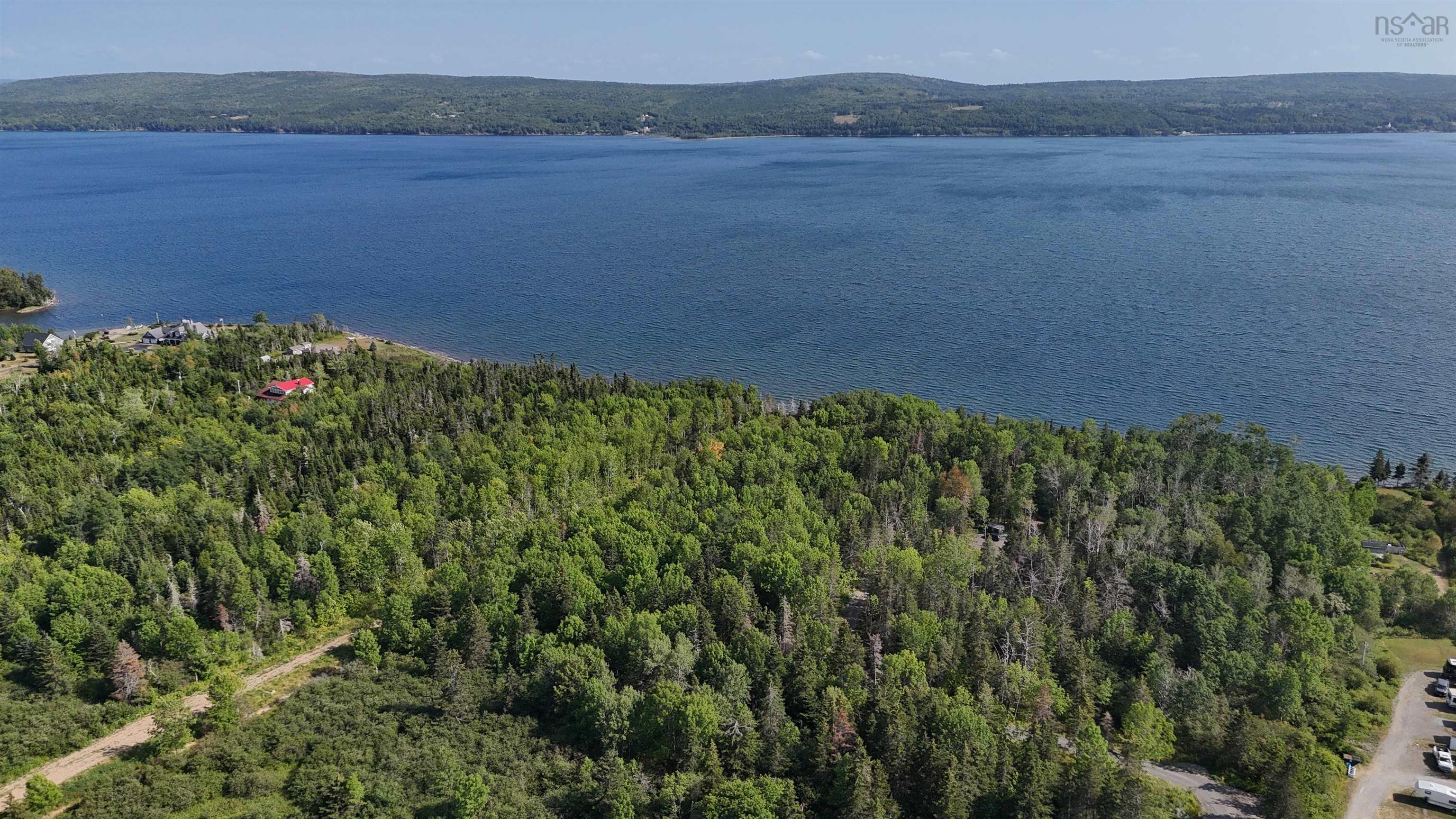 $157,500.00: 23-1 105 Highway, Baddeck Inlet