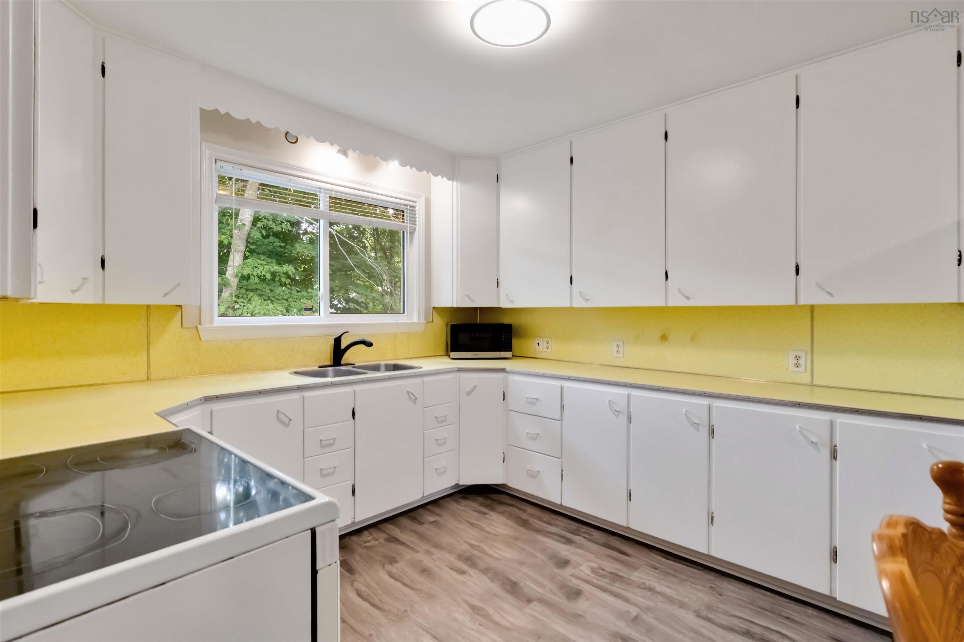 409 Rocky Lake Drive, Bedford, NS (MLS 202520739)